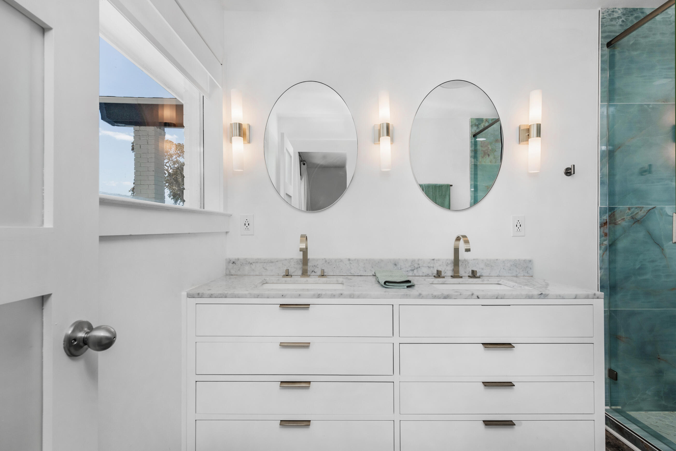 LAKE LORRAINE ESTATES - Residential