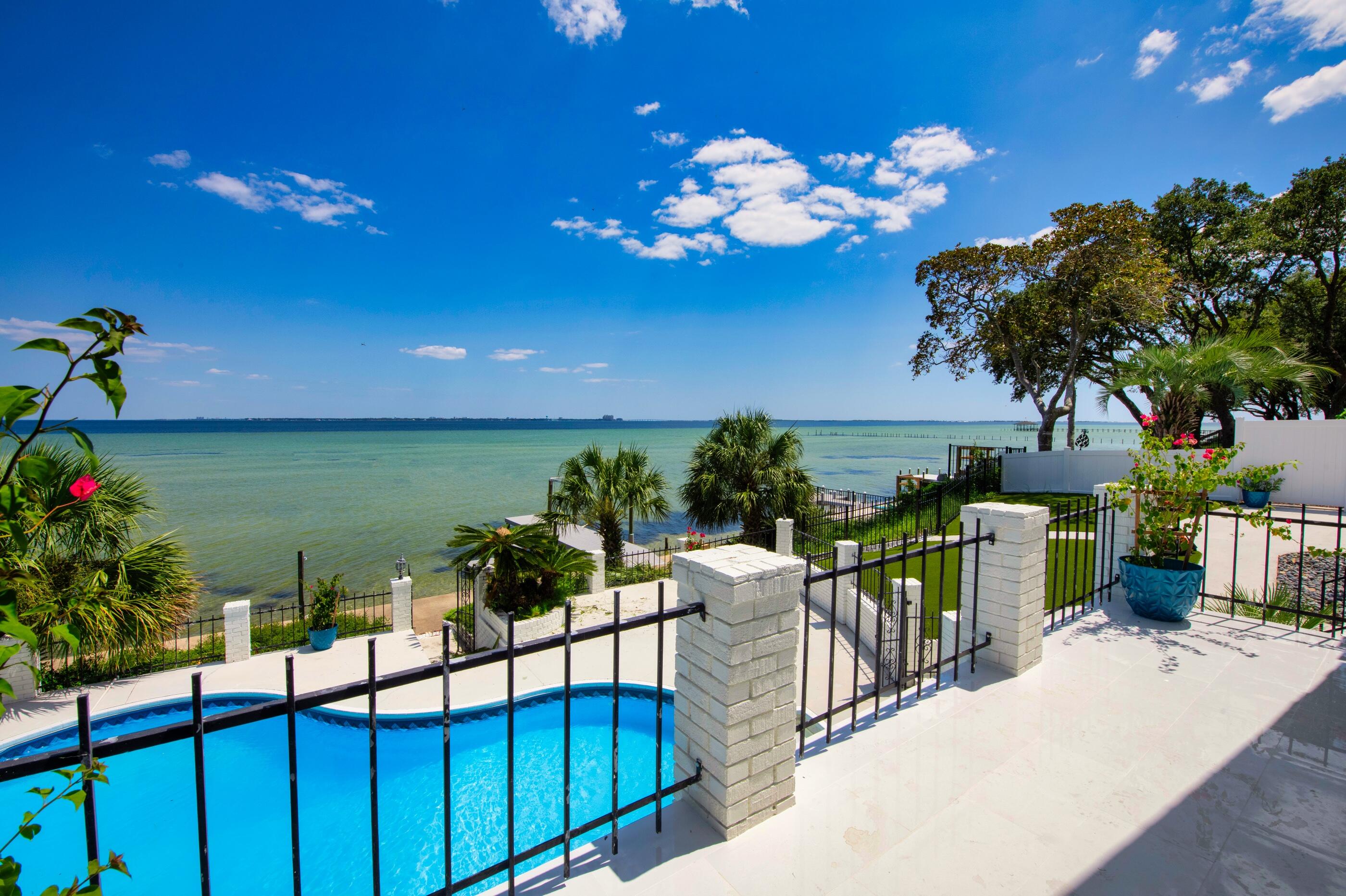 LAKE LORRAINE ESTATES - Residential