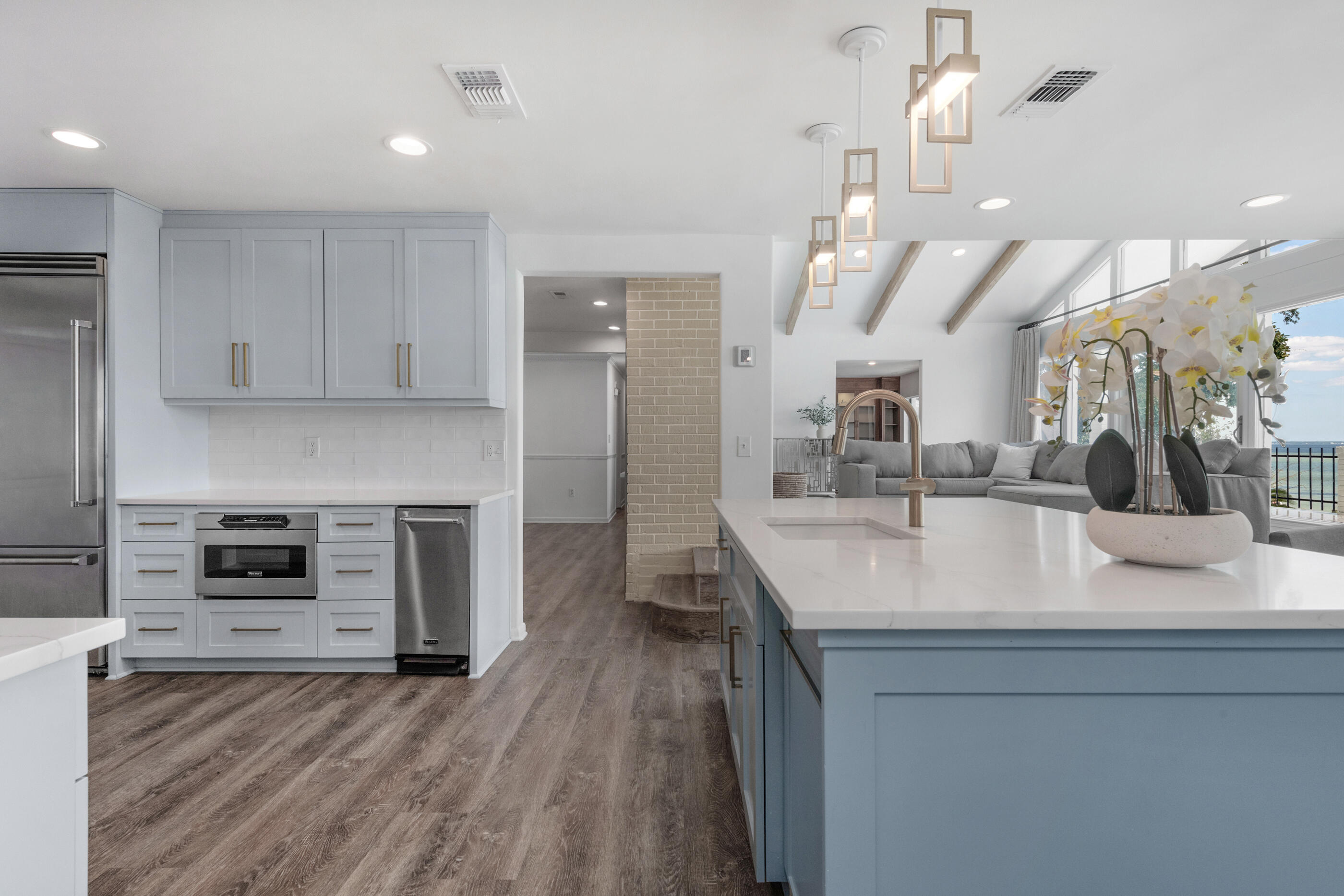 LAKE LORRAINE ESTATES - Residential