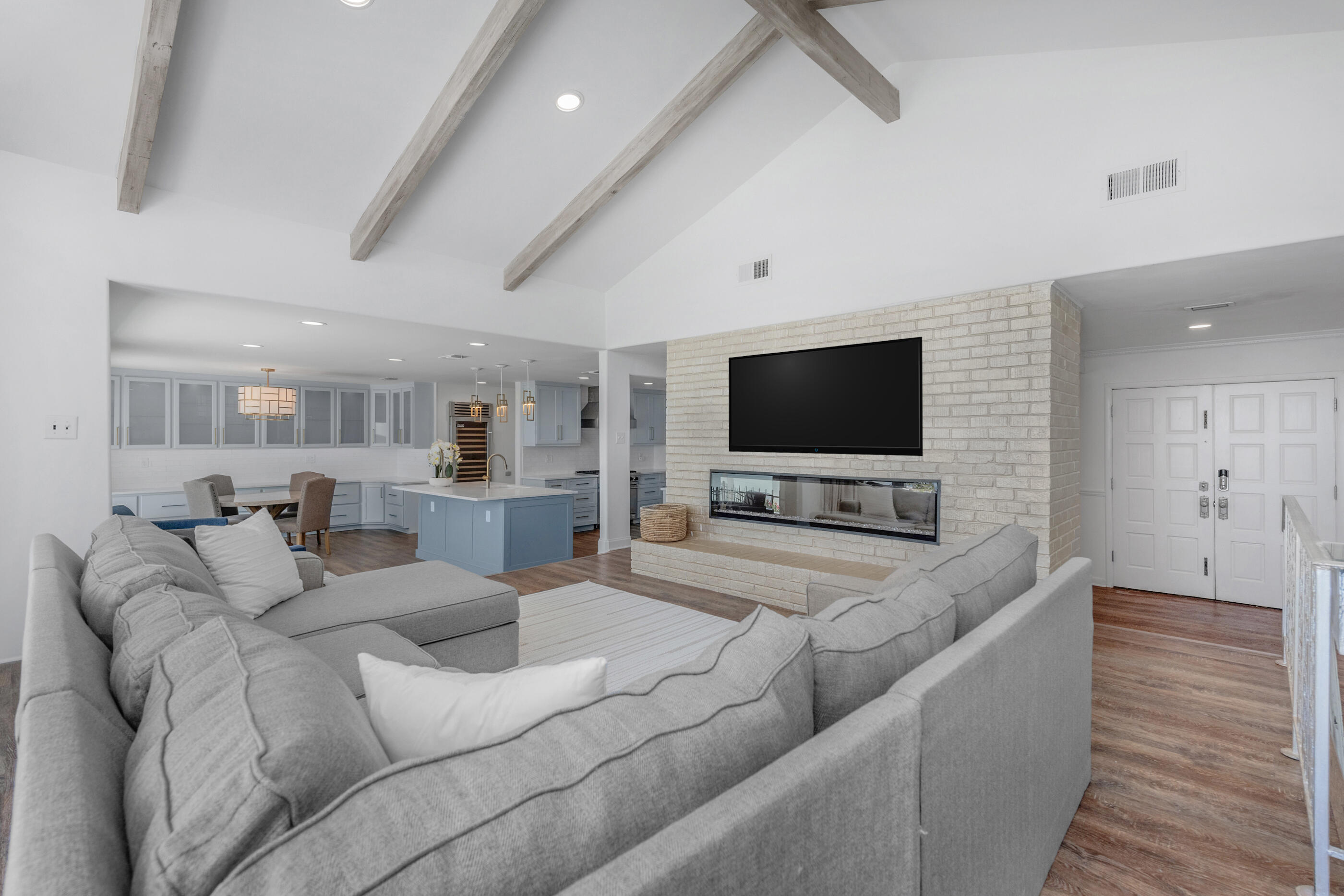 LAKE LORRAINE ESTATES - Residential