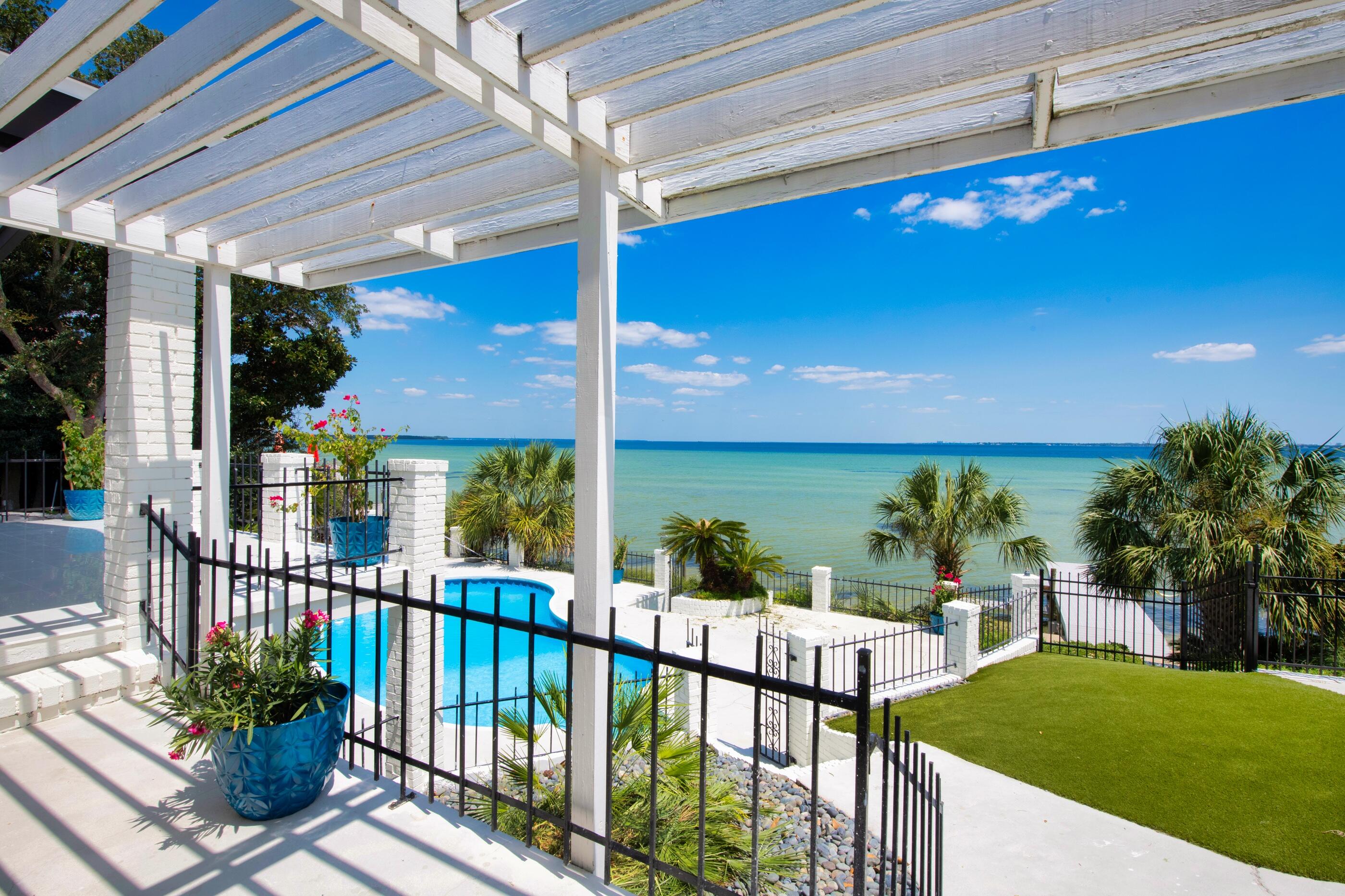 LAKE LORRAINE ESTATES - Residential