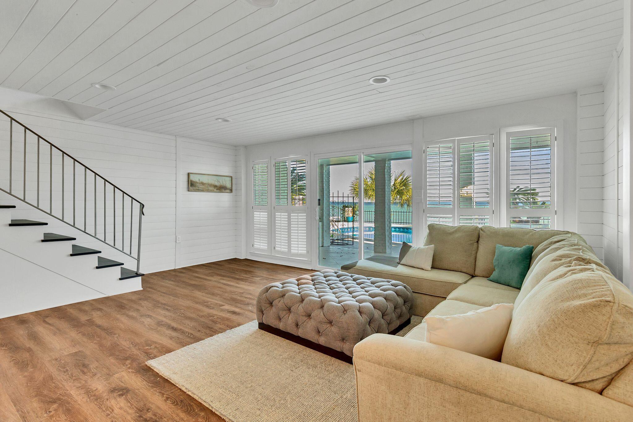 LAKE LORRAINE ESTATES - Residential