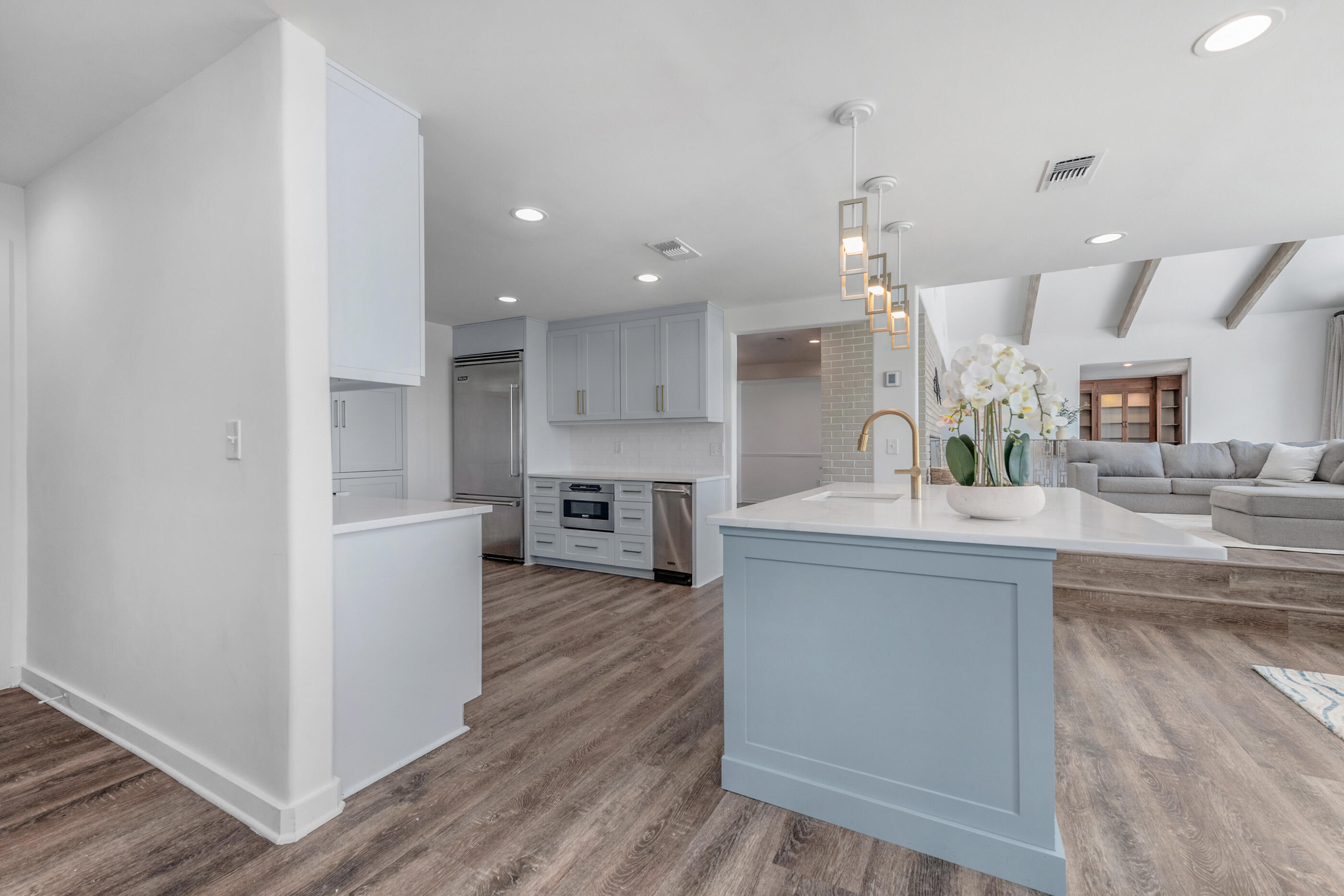 LAKE LORRAINE ESTATES - Residential