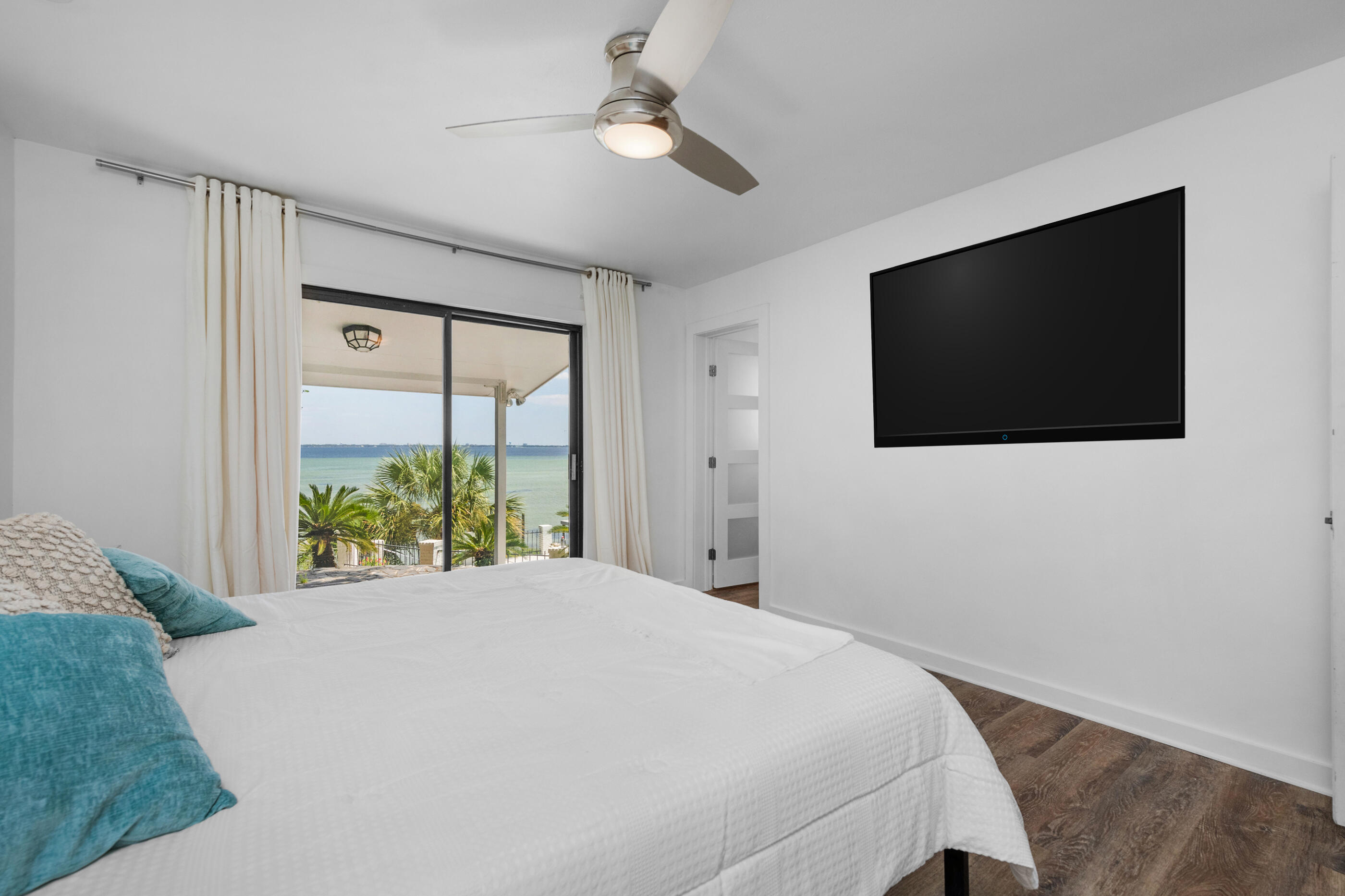 LAKE LORRAINE ESTATES - Residential