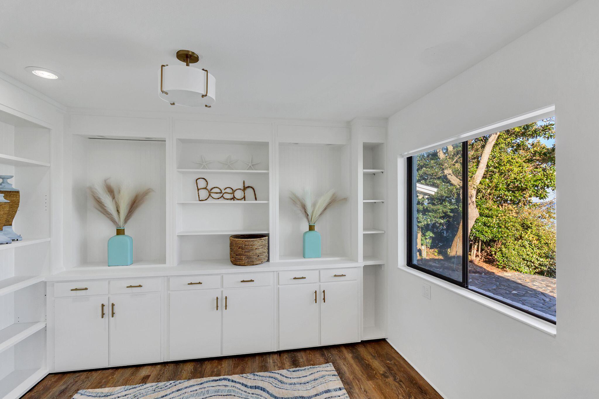 LAKE LORRAINE ESTATES - Residential