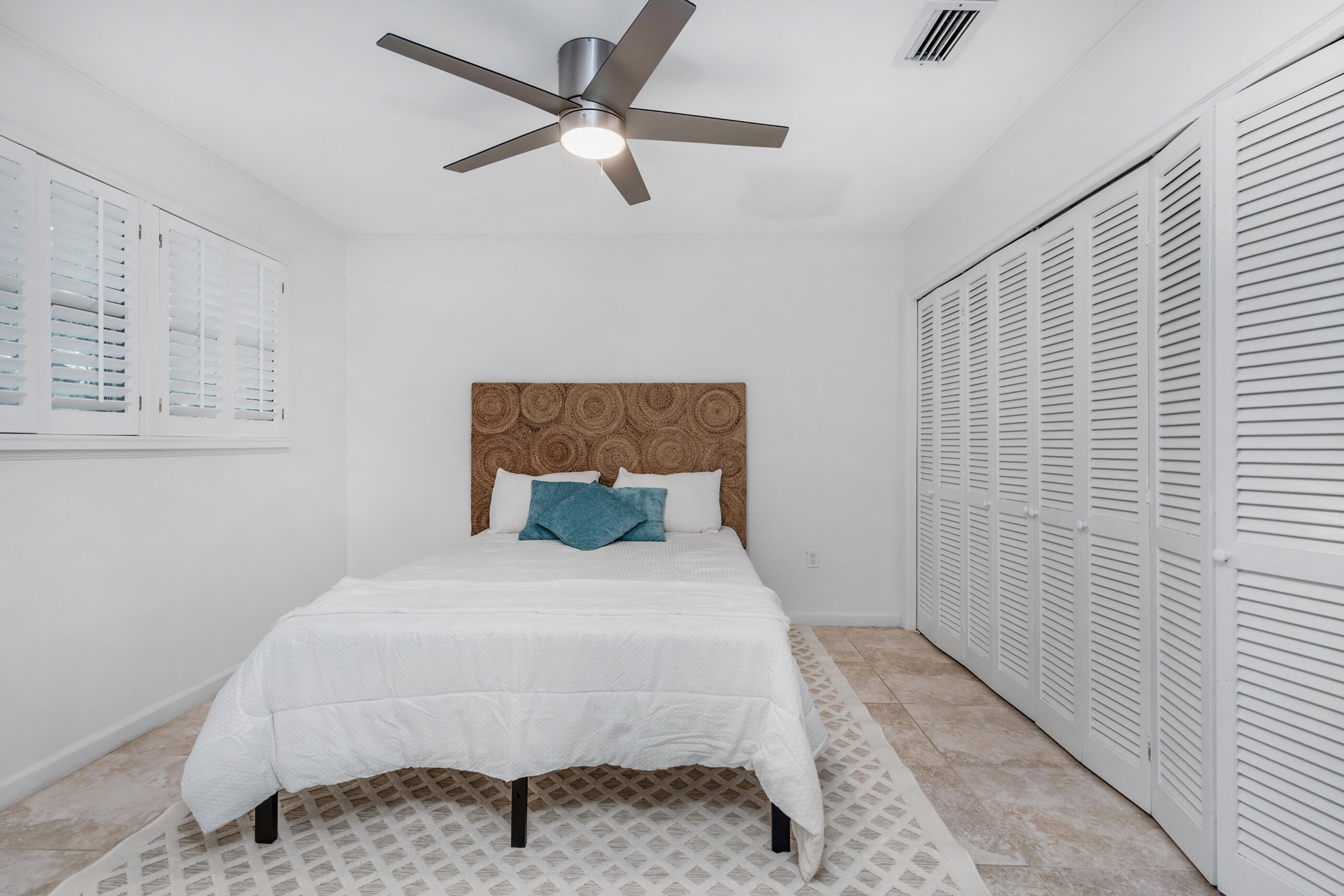 LAKE LORRAINE ESTATES - Residential