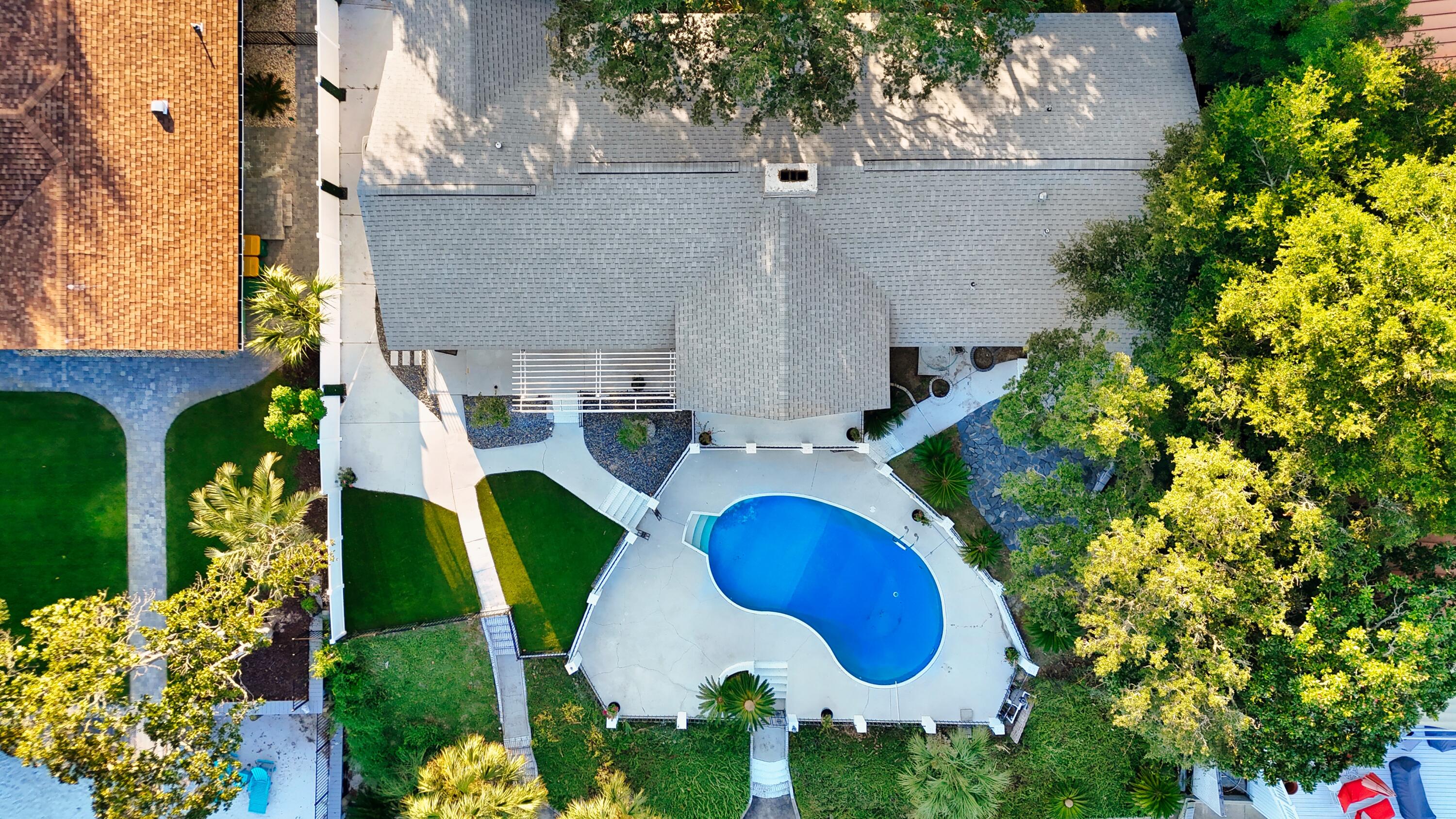 LAKE LORRAINE ESTATES - Residential