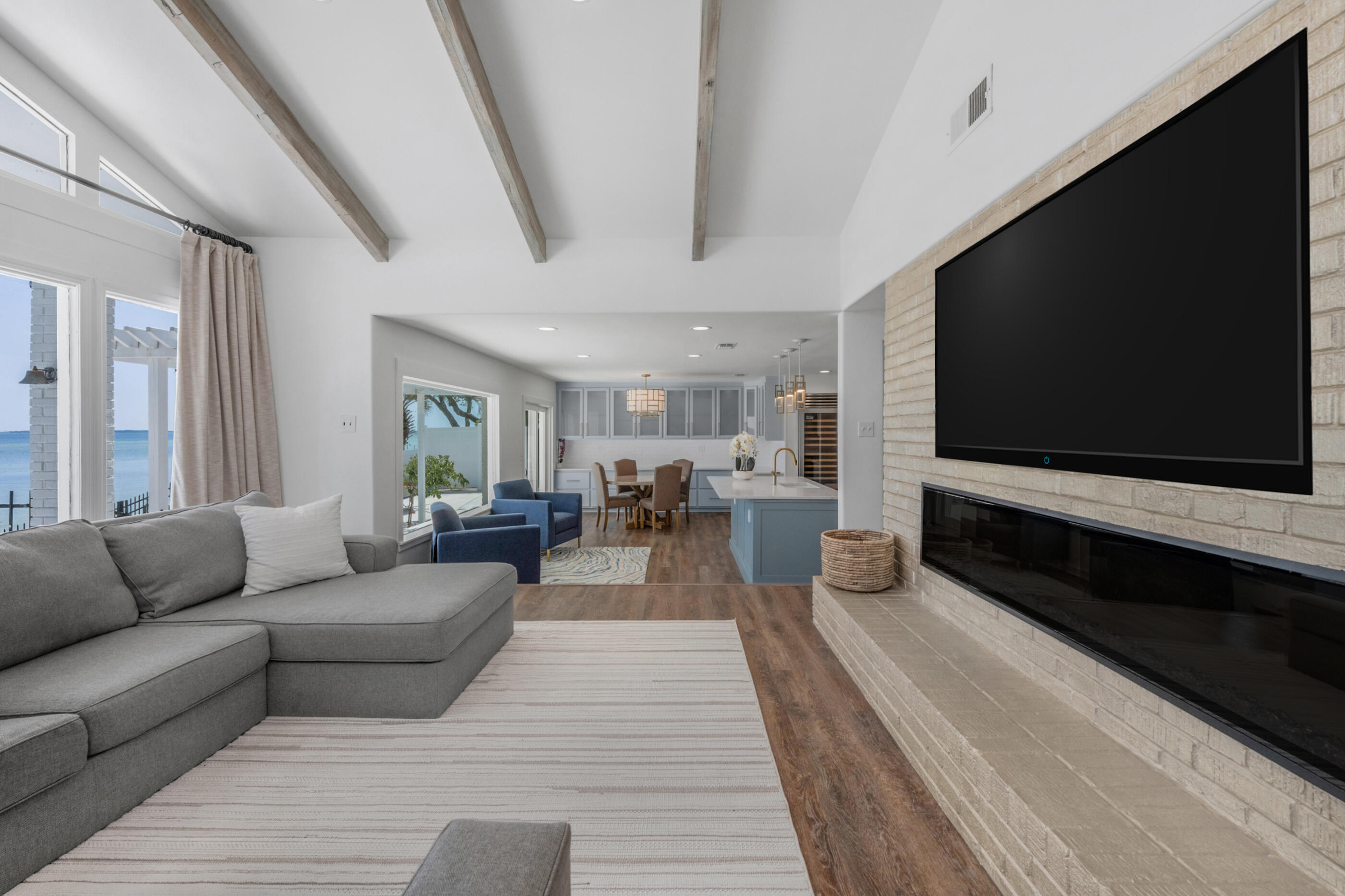 LAKE LORRAINE ESTATES - Residential