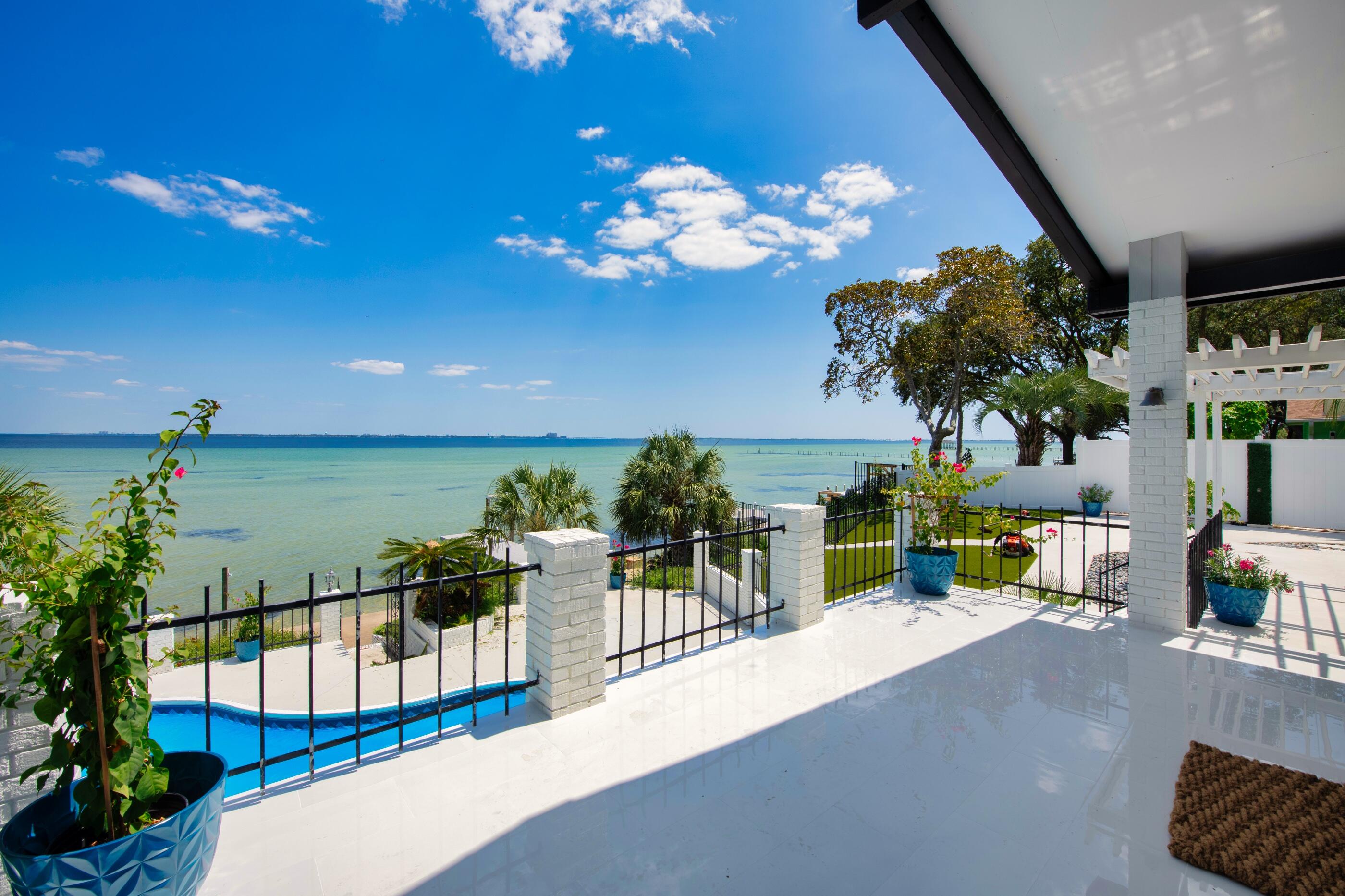 LAKE LORRAINE ESTATES - Residential