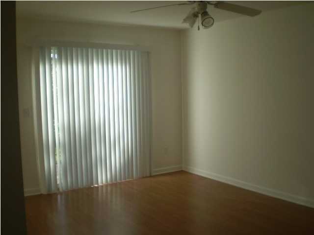 BAYWOOD T/H - Residential Lease