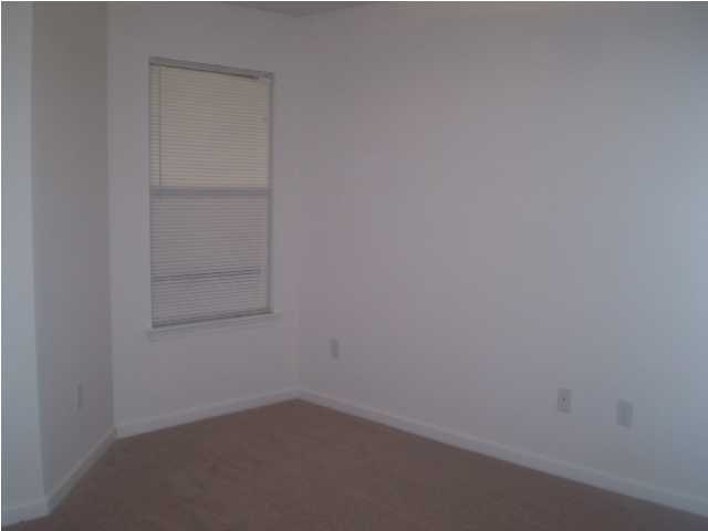 BAYWOOD T/H - Residential Lease