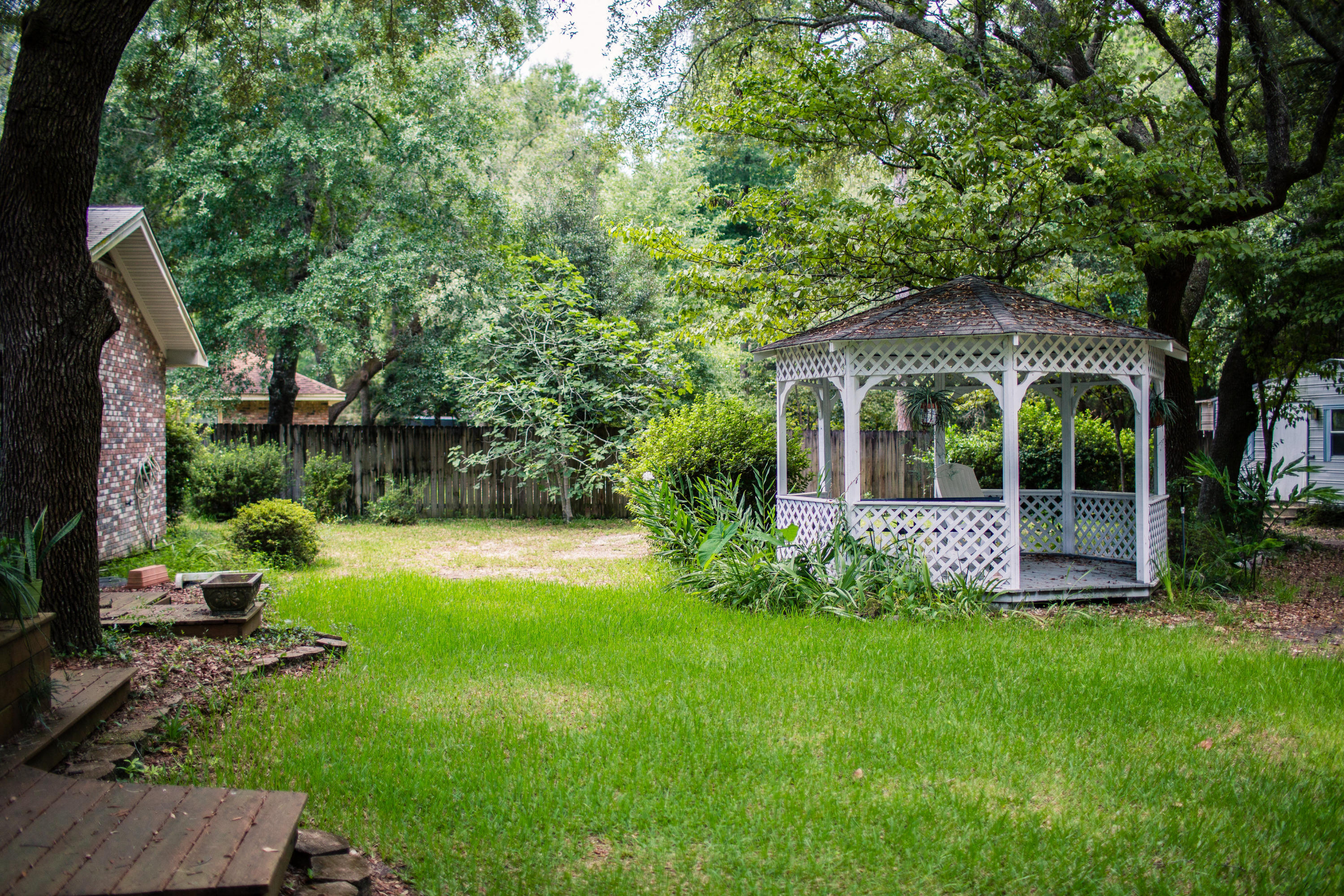 ROCKY BAYOU ESTATES 04 - Residential