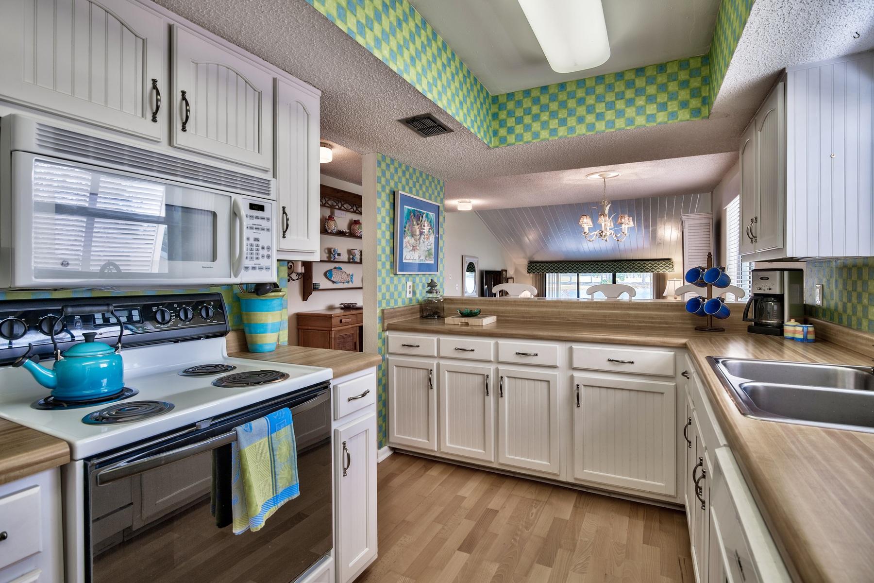 BAYOU VILLAGE CONDO PH 2 - Residential