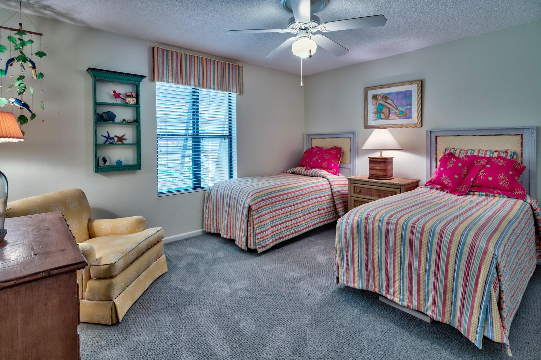 BAYOU VILLAGE CONDO PH 2 - Residential