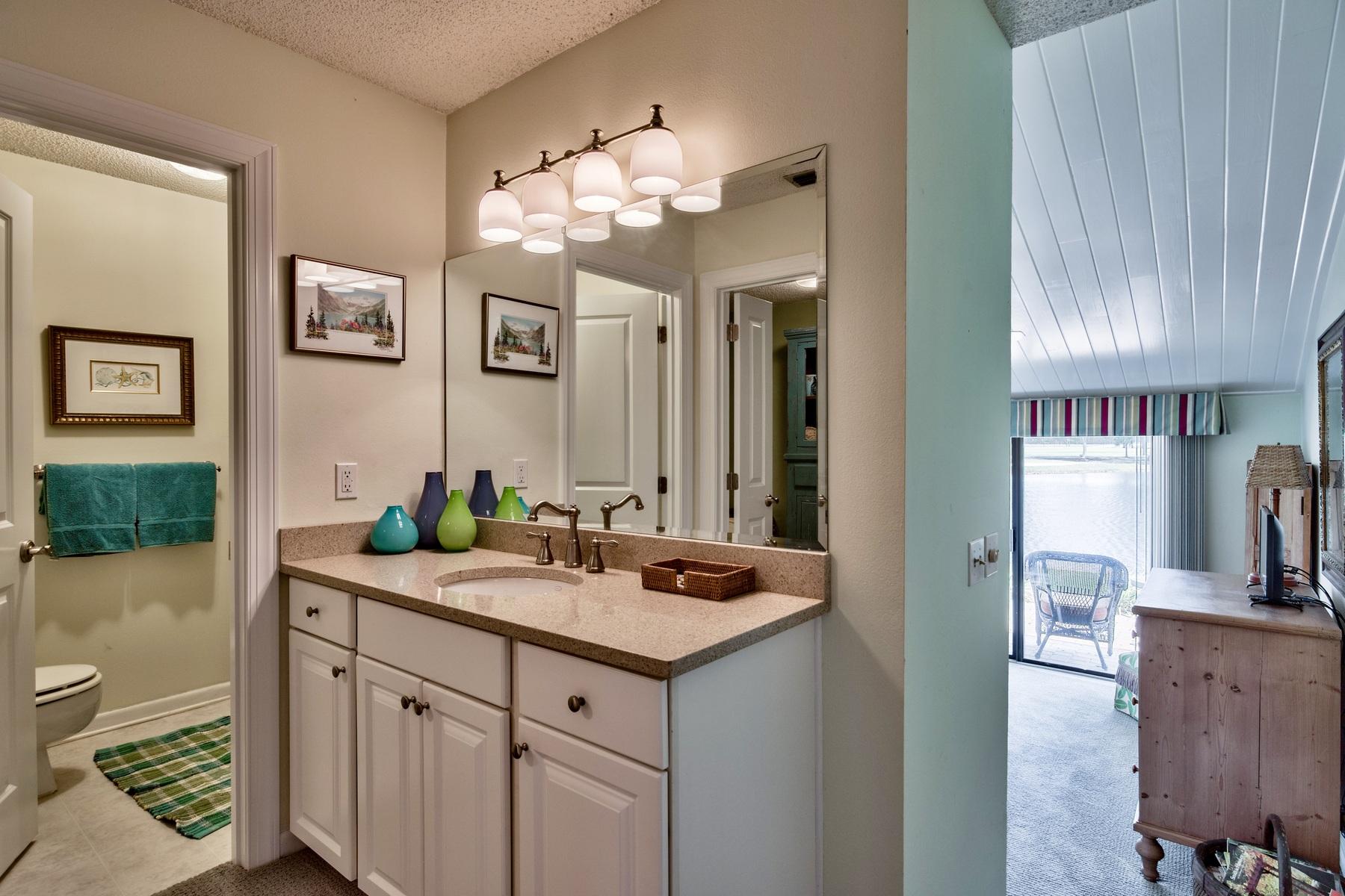 BAYOU VILLAGE CONDO PH 2 - Residential