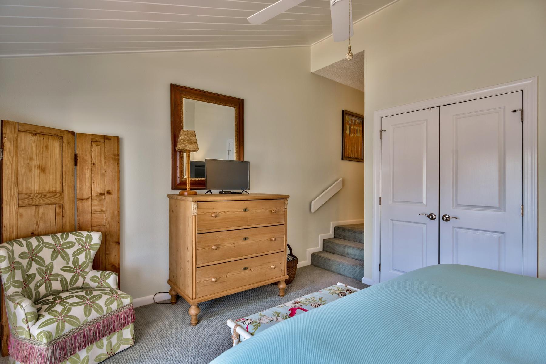 BAYOU VILLAGE CONDO PH 2 - Residential