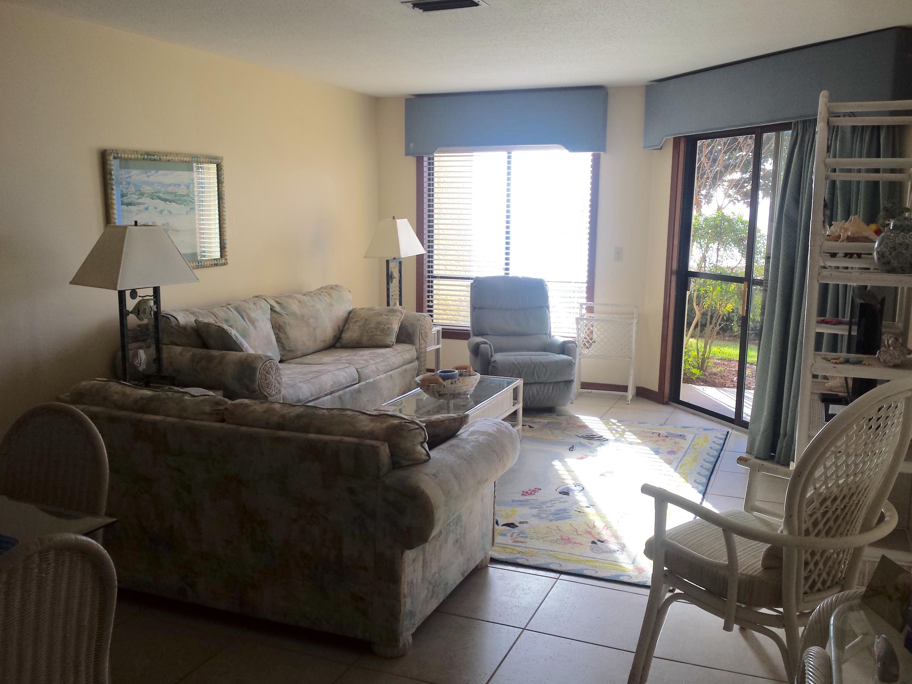 BAYSIDE VILLAS CONDOS - Residential