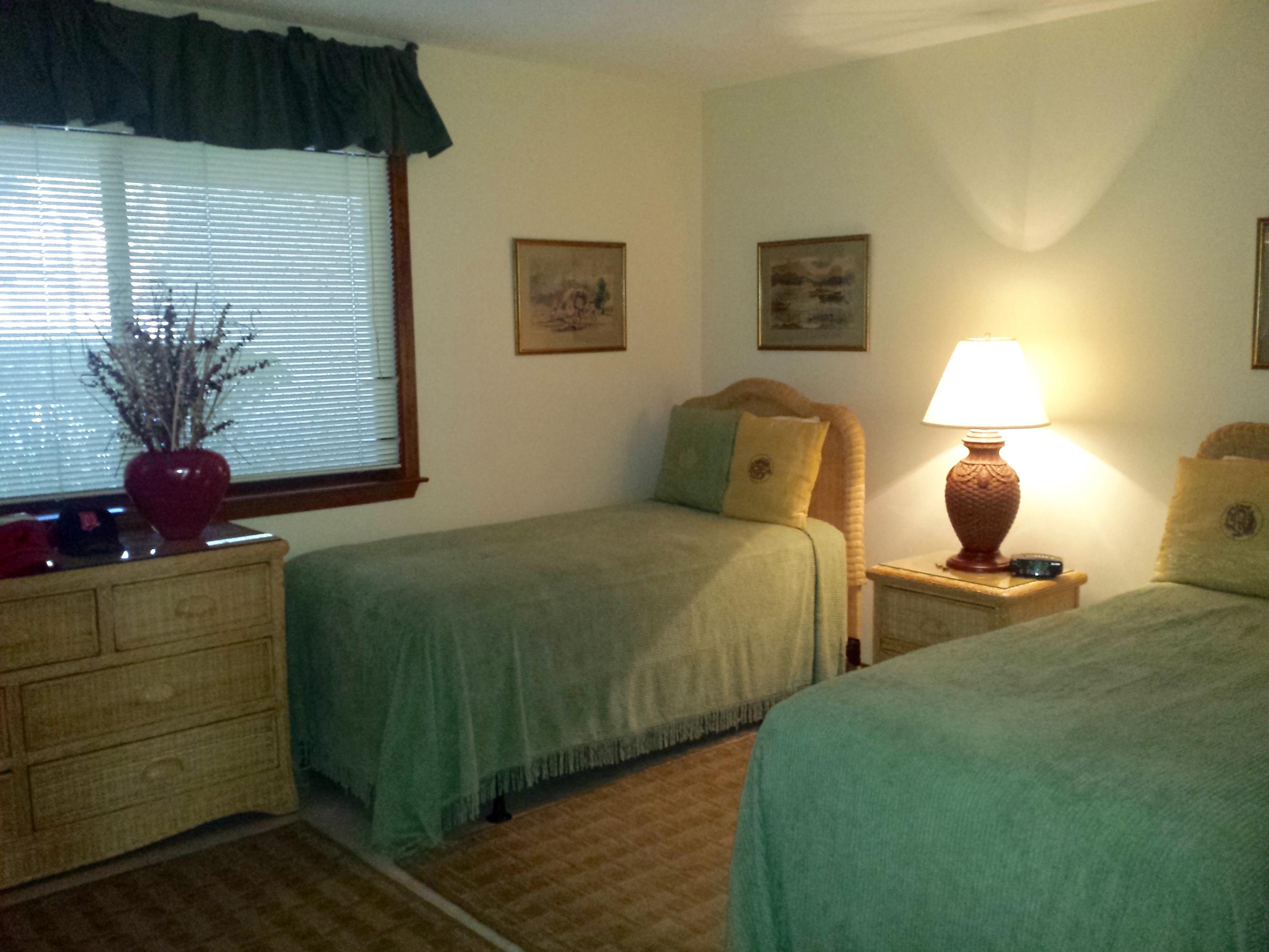 BAYSIDE VILLAS CONDOS - Residential