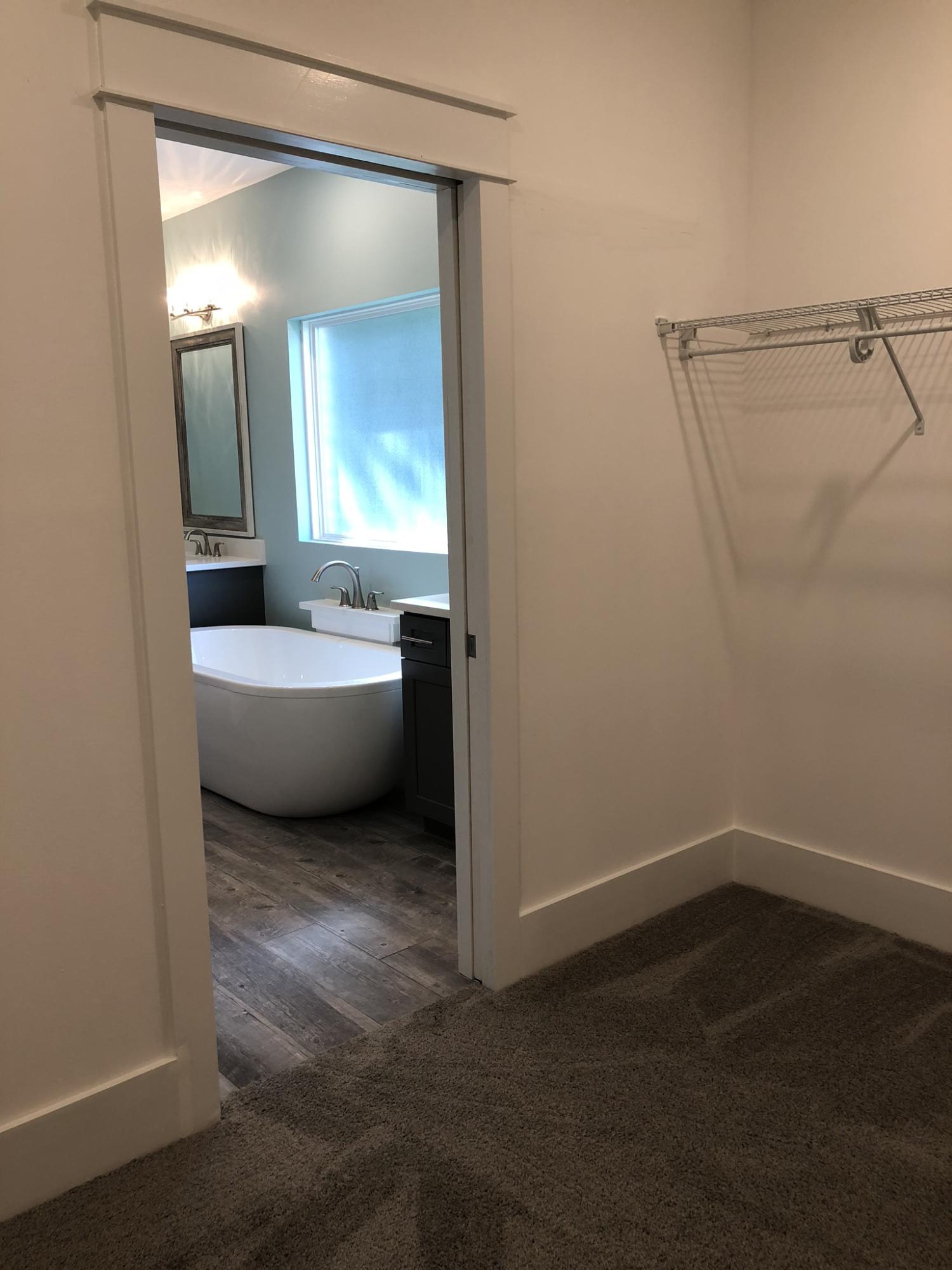 ELLIOTTS POINT - Residential