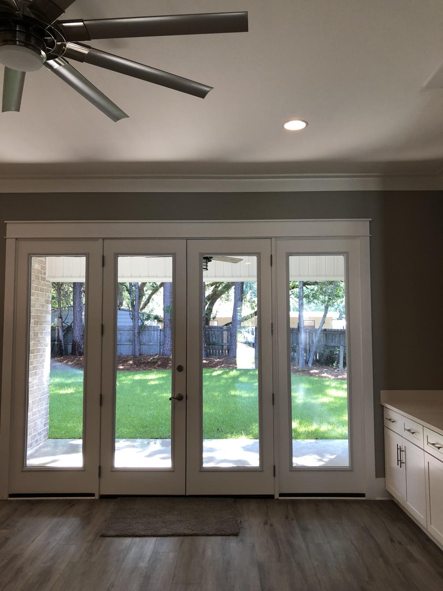 ELLIOTTS POINT - Residential