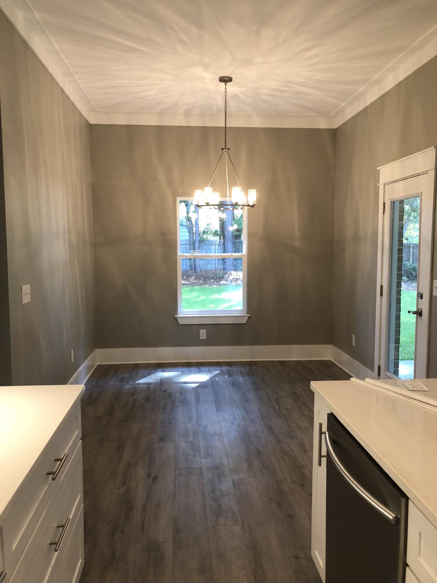 ELLIOTTS POINT - Residential