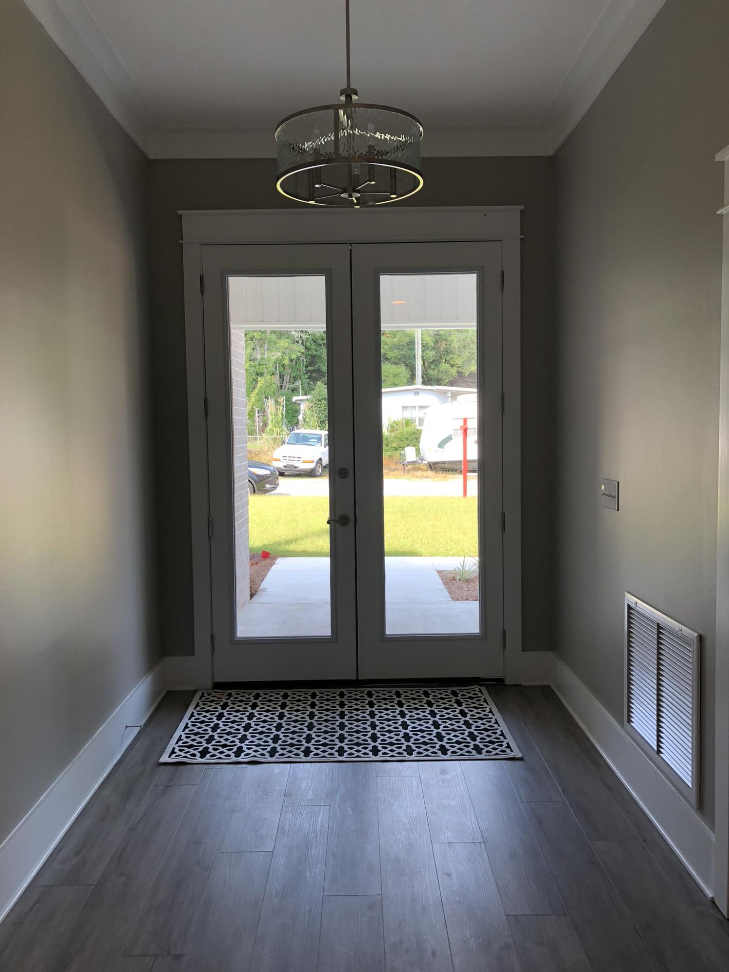 ELLIOTTS POINT - Residential