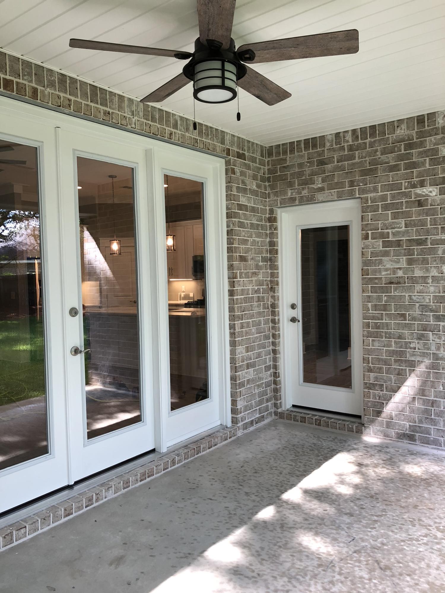 ELLIOTTS POINT - Residential