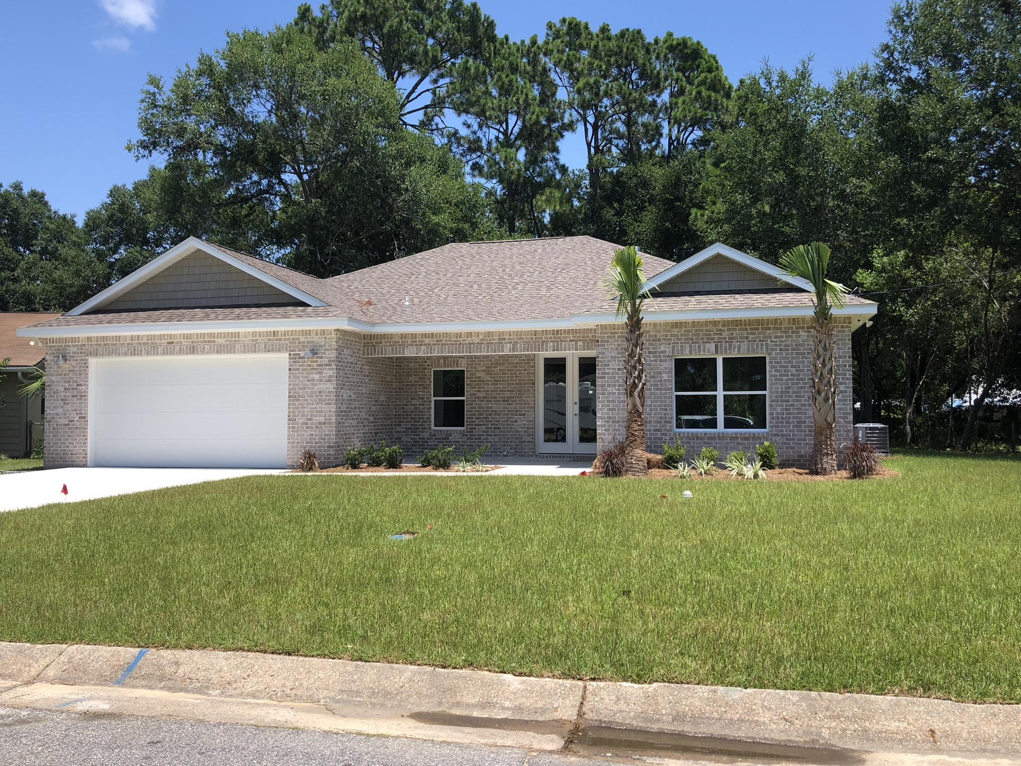 ELLIOTTS POINT - Residential