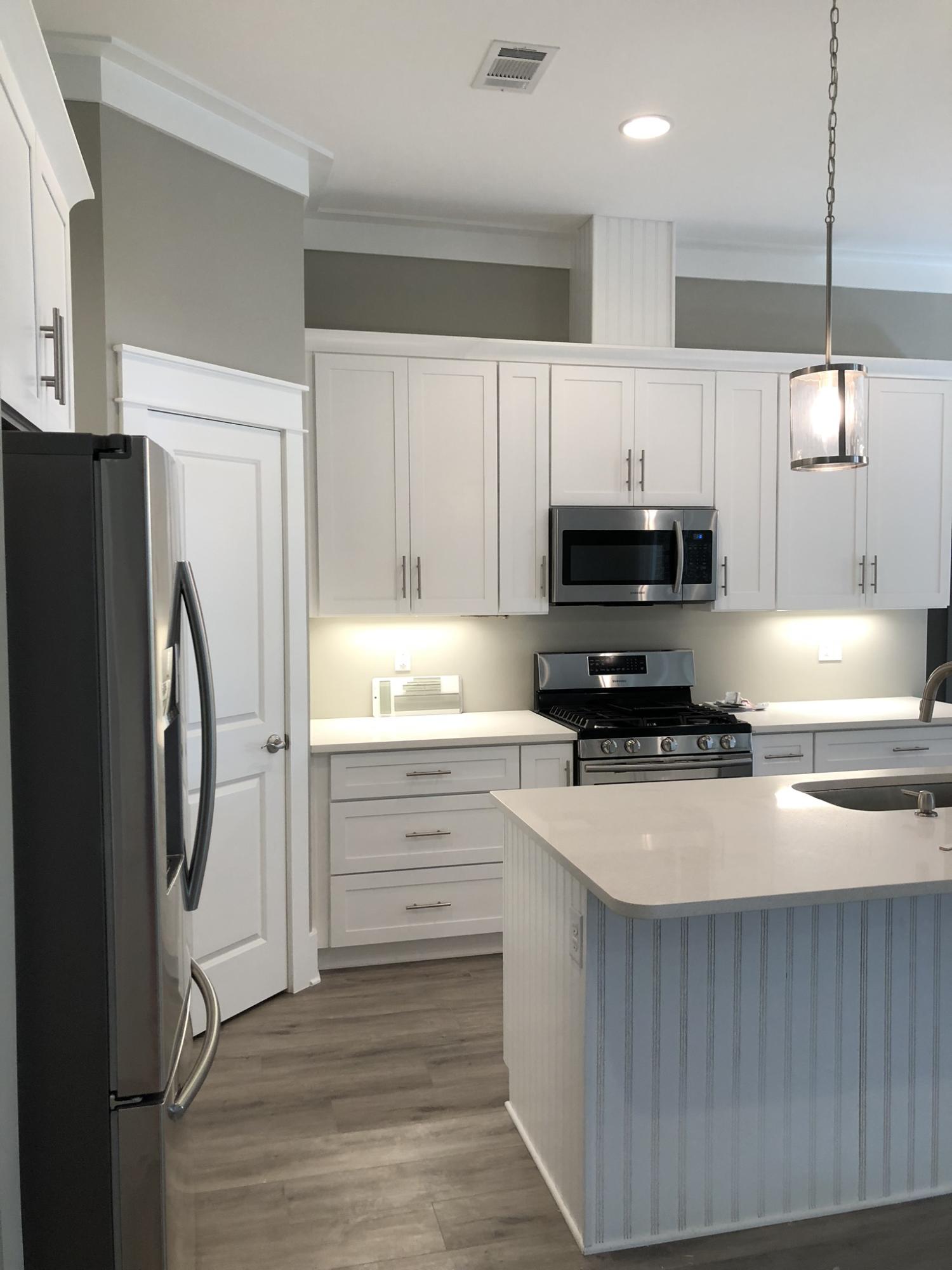 ELLIOTTS POINT - Residential