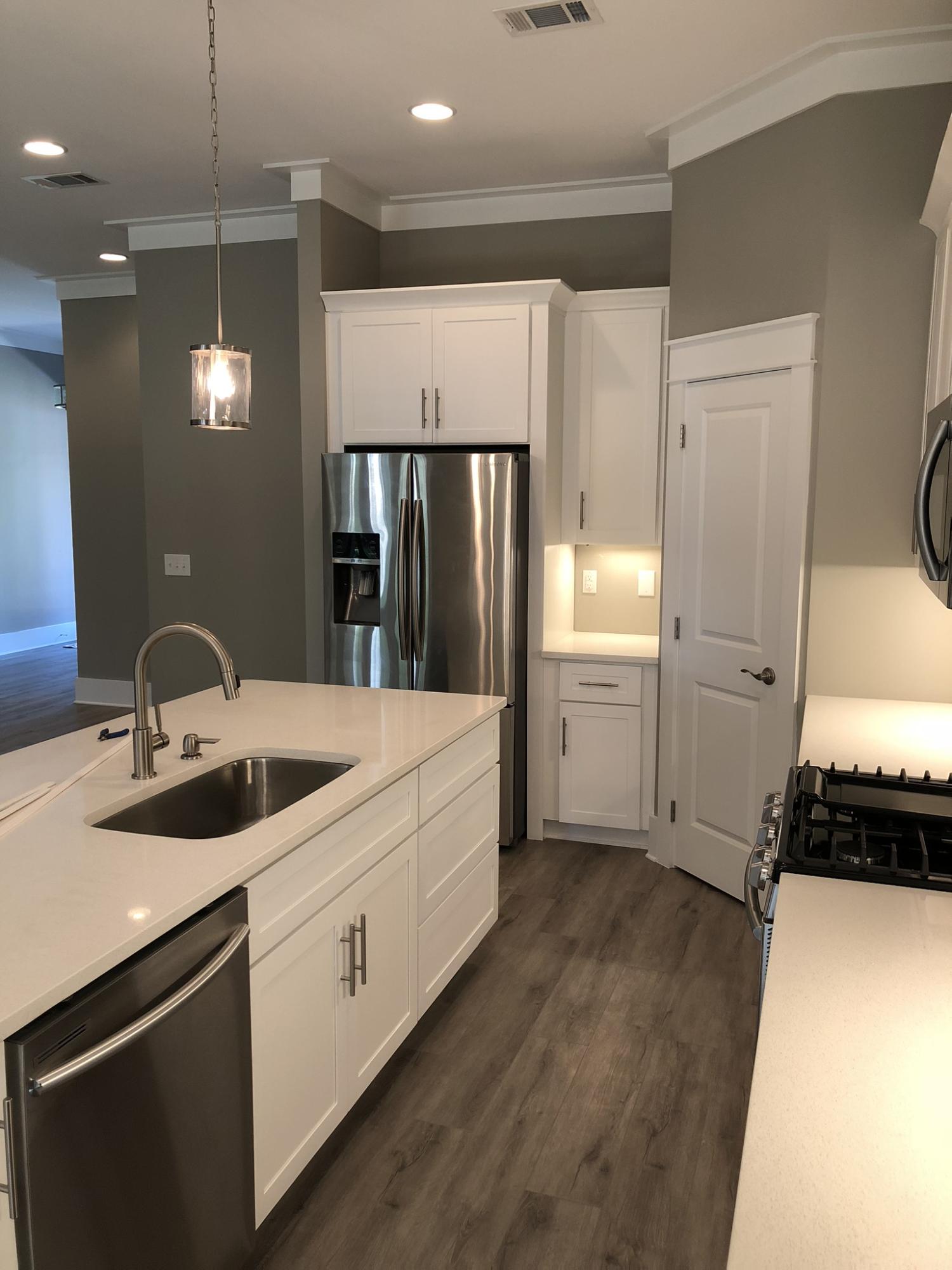 ELLIOTTS POINT - Residential