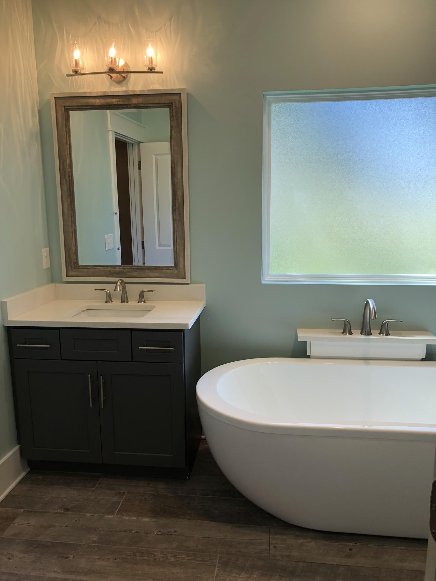 ELLIOTTS POINT - Residential