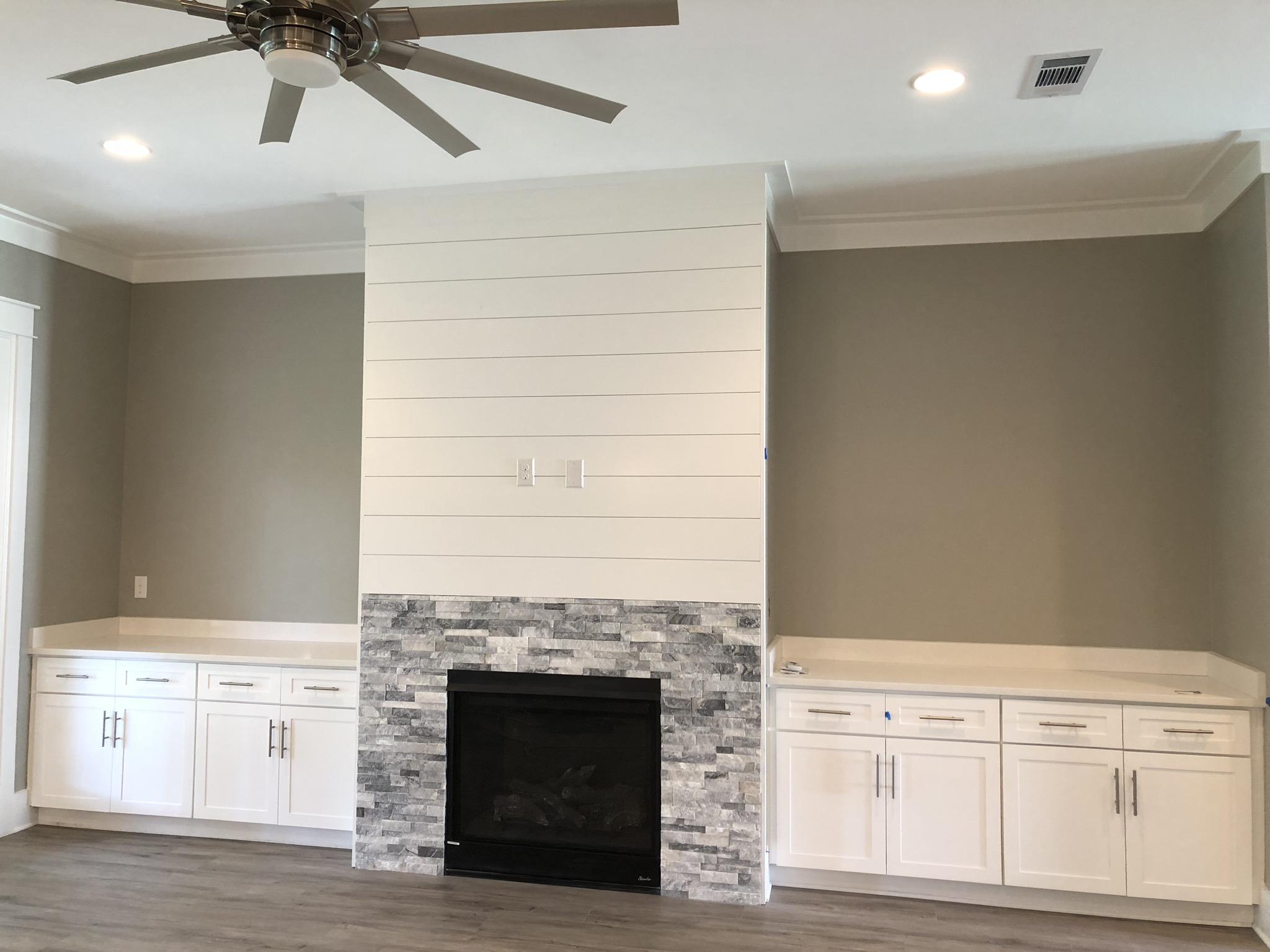 ELLIOTTS POINT - Residential