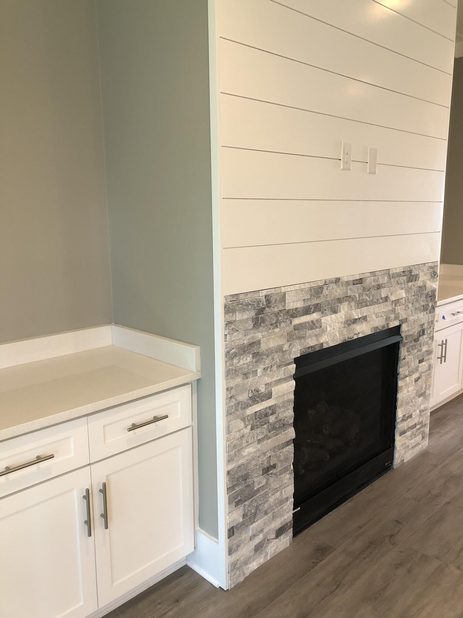 ELLIOTTS POINT - Residential