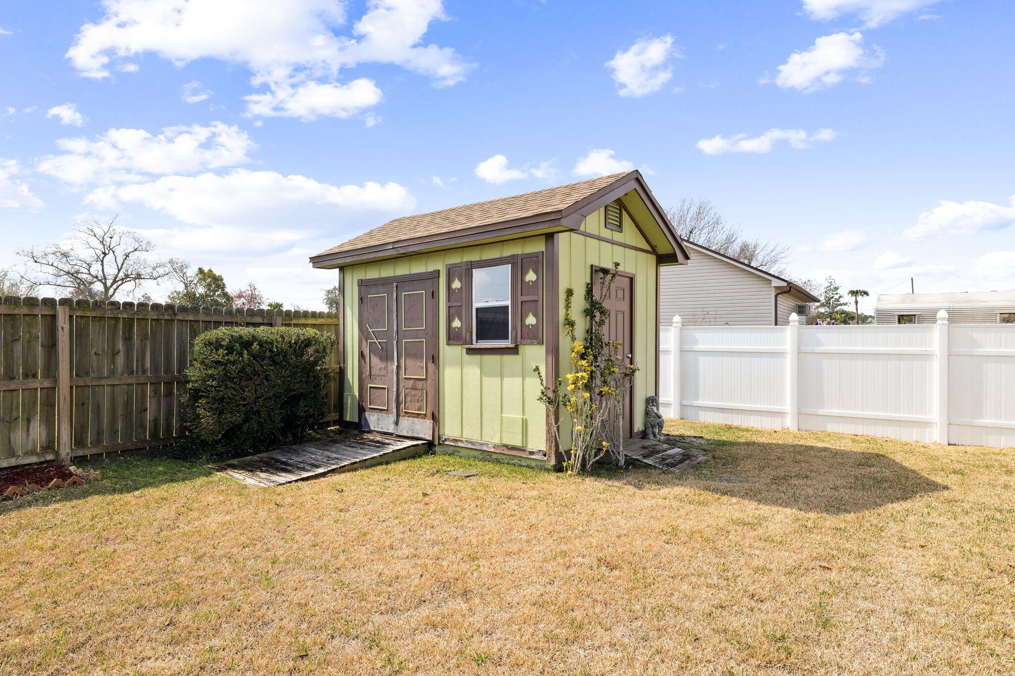 BAYWOOD SHORE ESTATES UNIT 2 - Residential