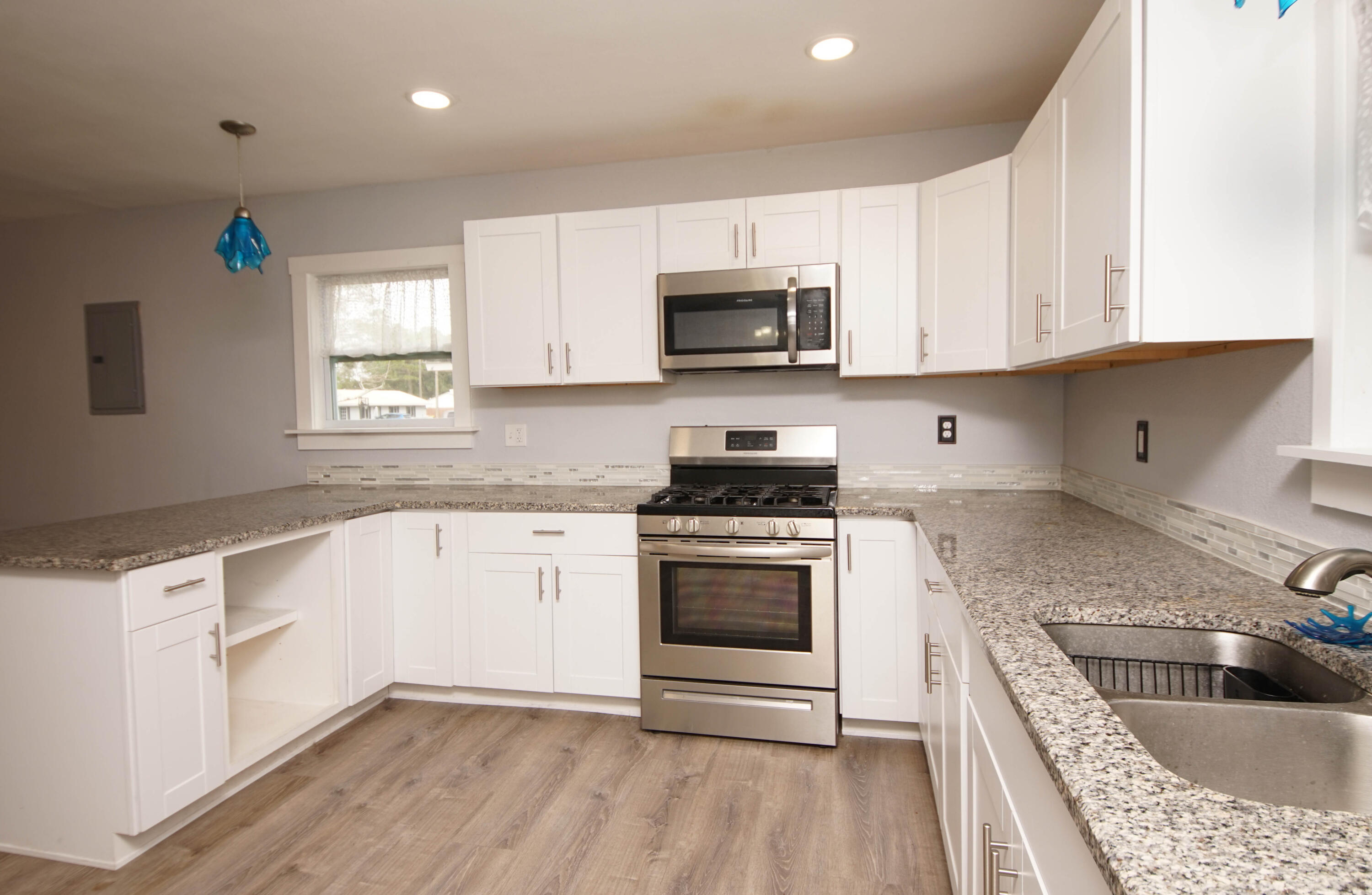 OAKLAND HEIGHTS - Residential