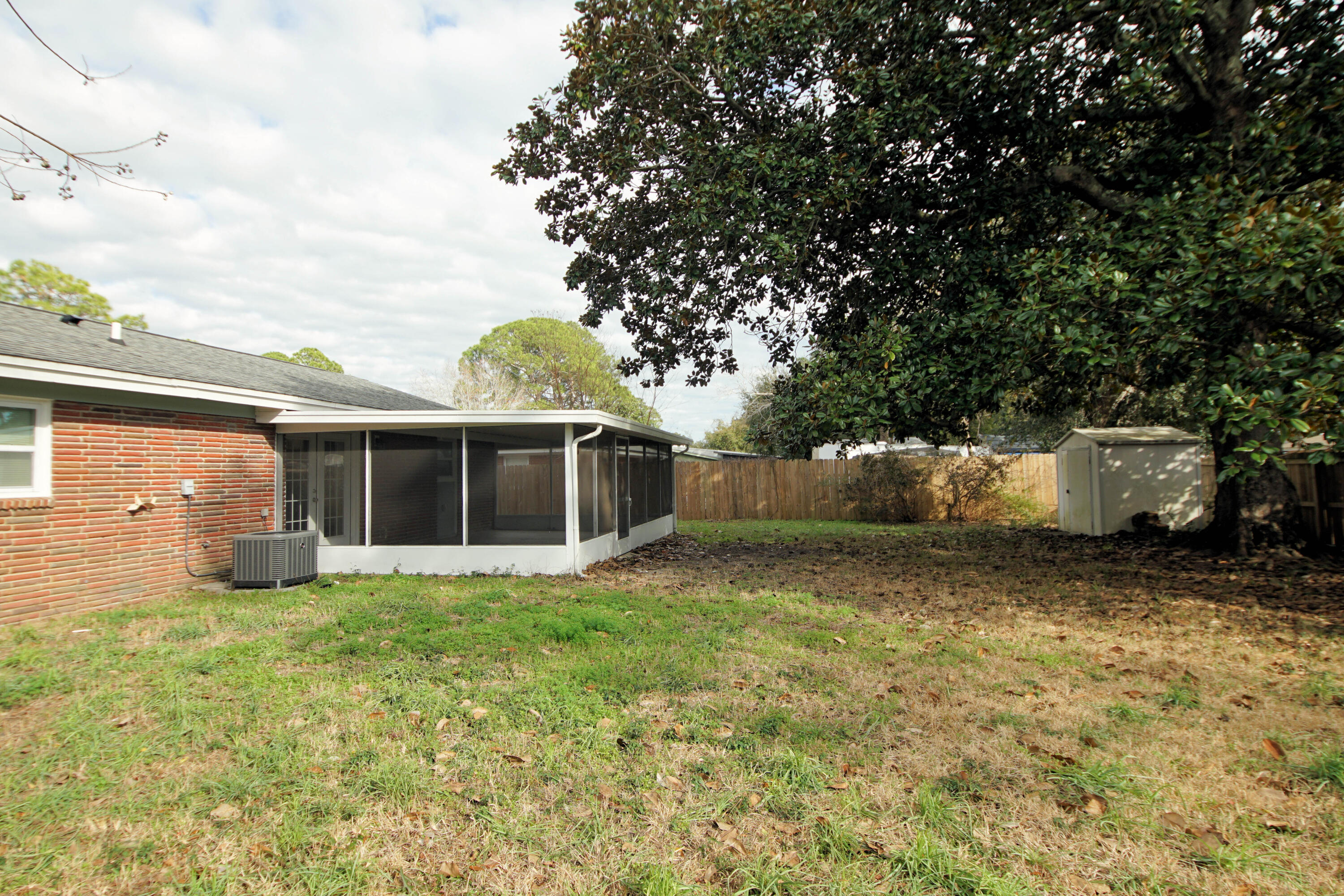 OAKLAND HEIGHTS - Residential