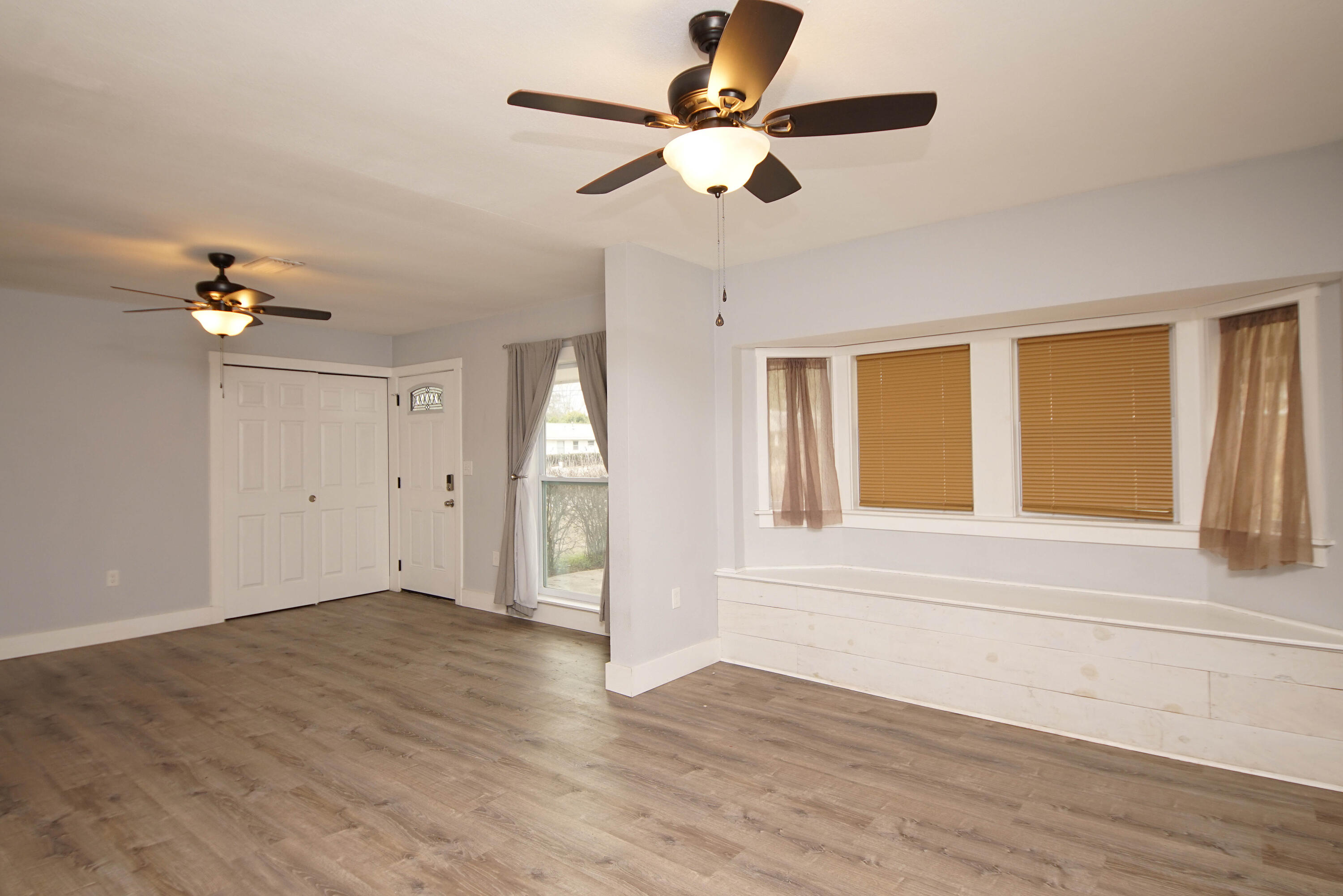 OAKLAND HEIGHTS - Residential