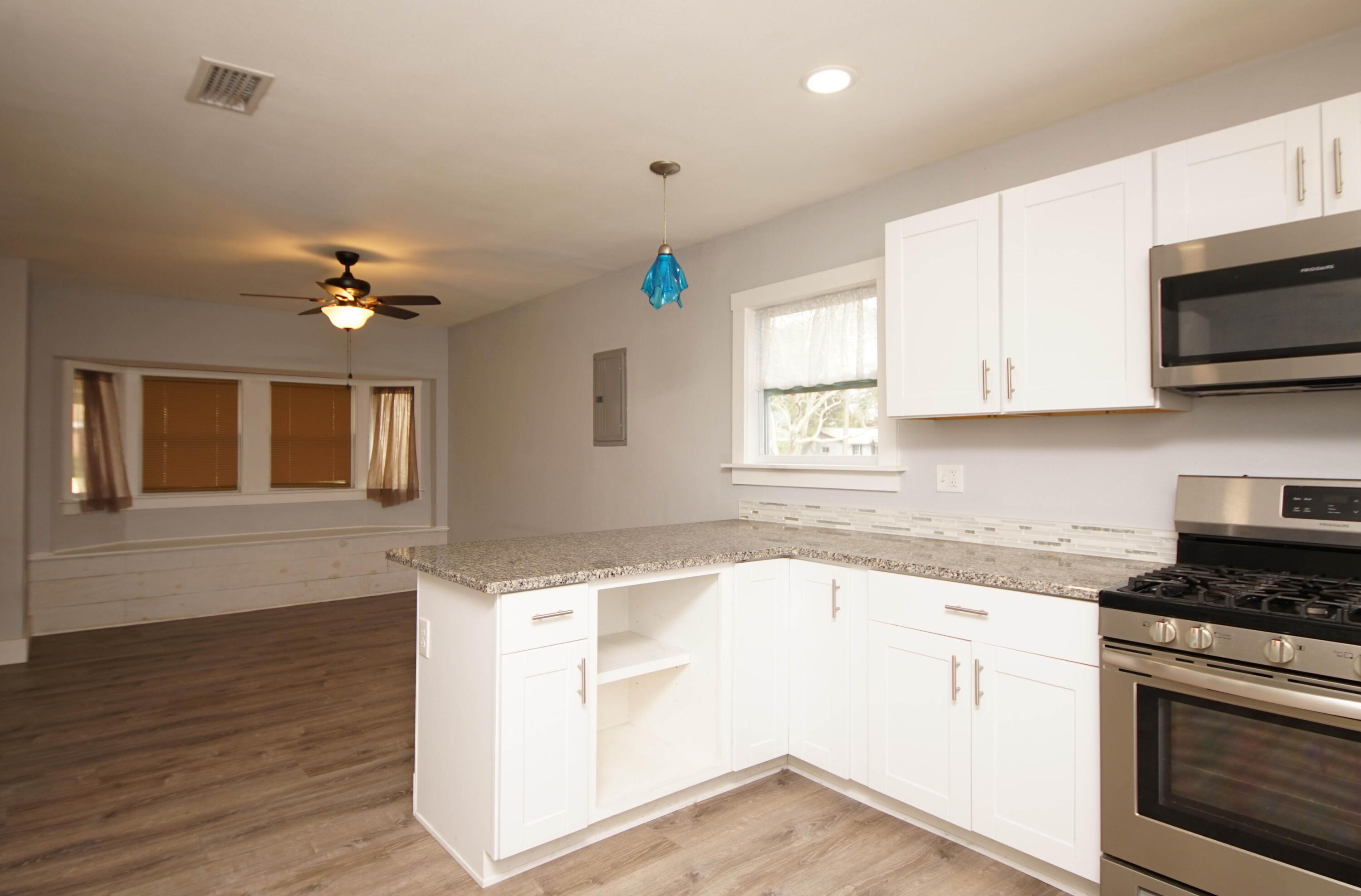 OAKLAND HEIGHTS - Residential