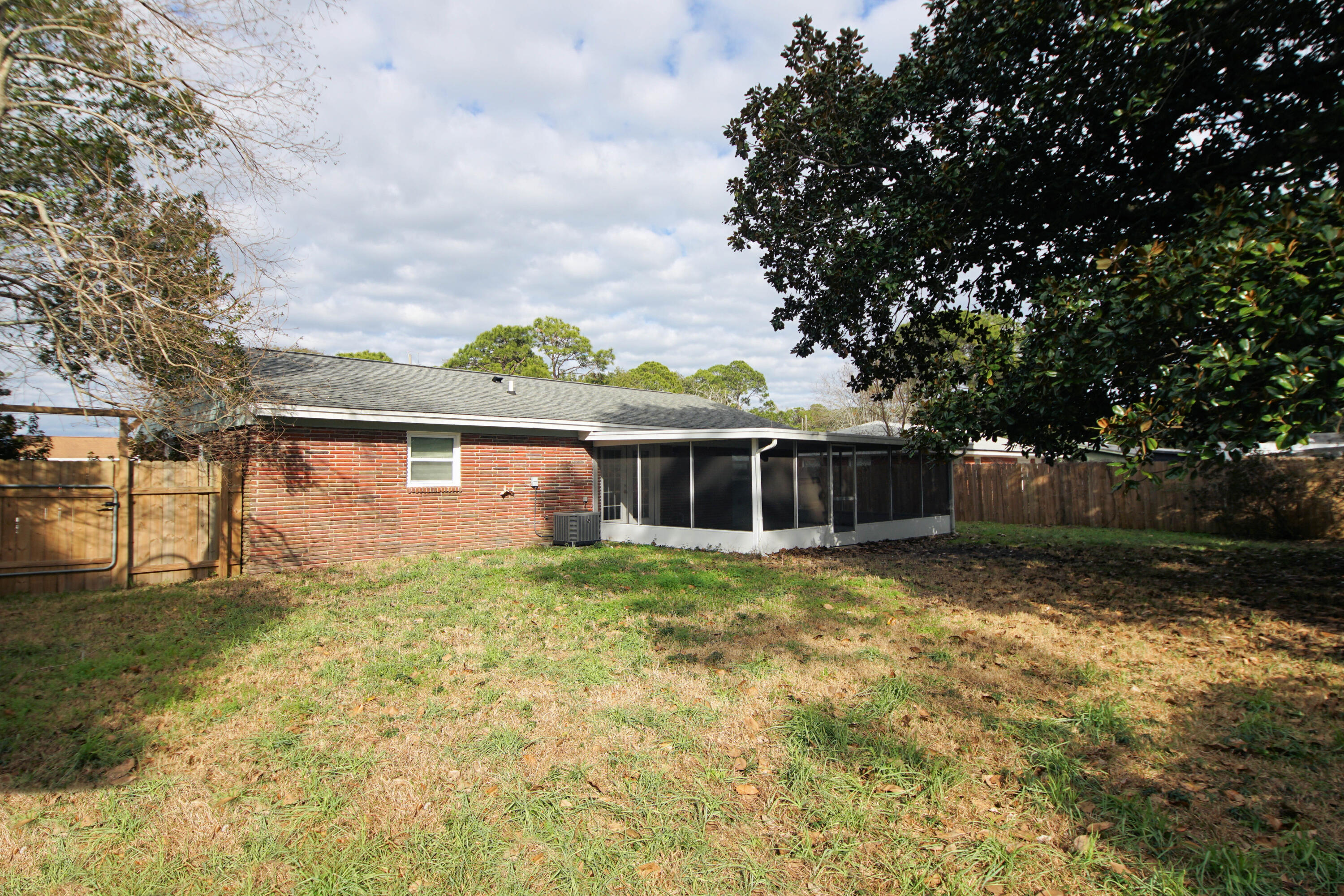 OAKLAND HEIGHTS - Residential