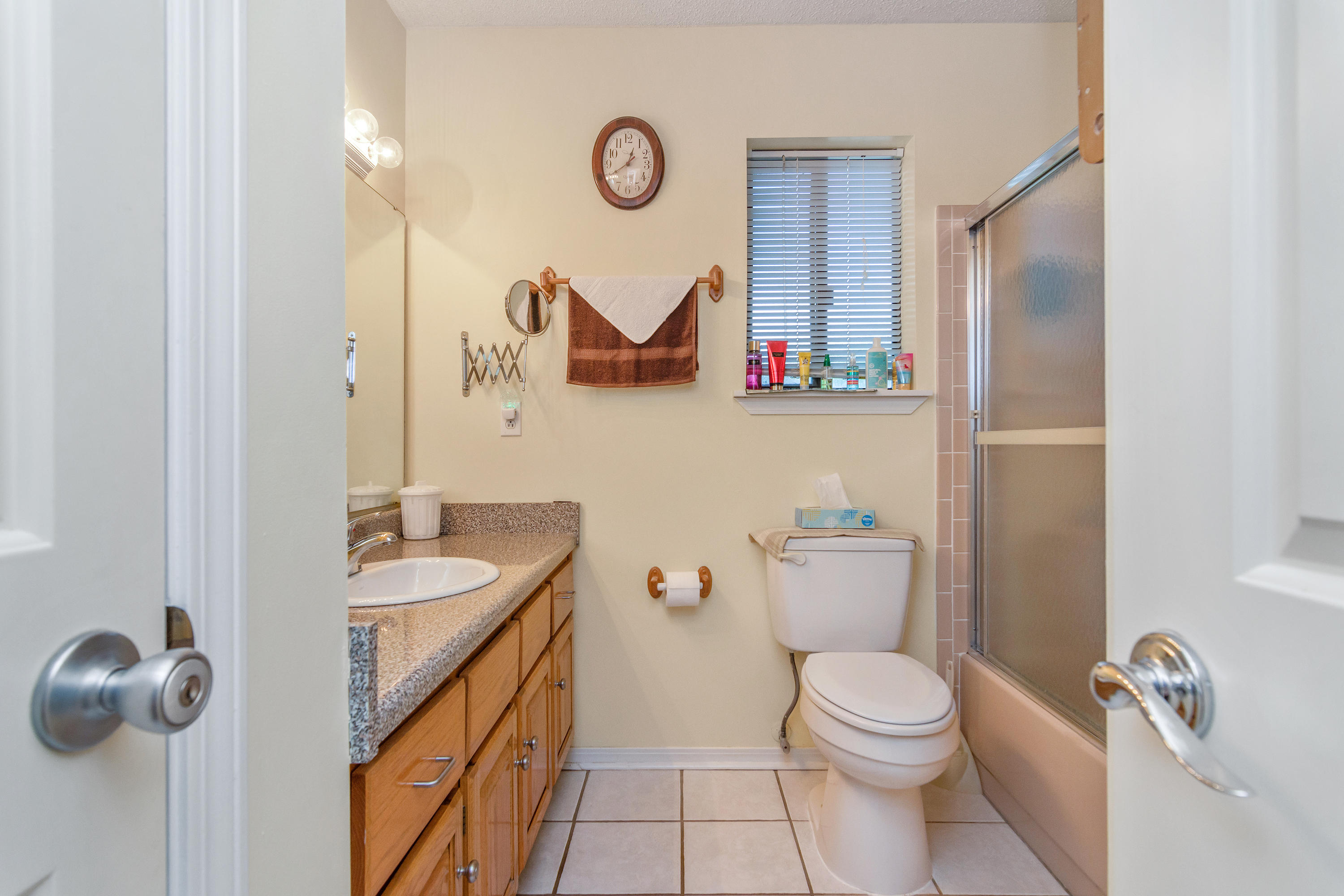 KENNEDY LAKES 1ST ADDN - Residential