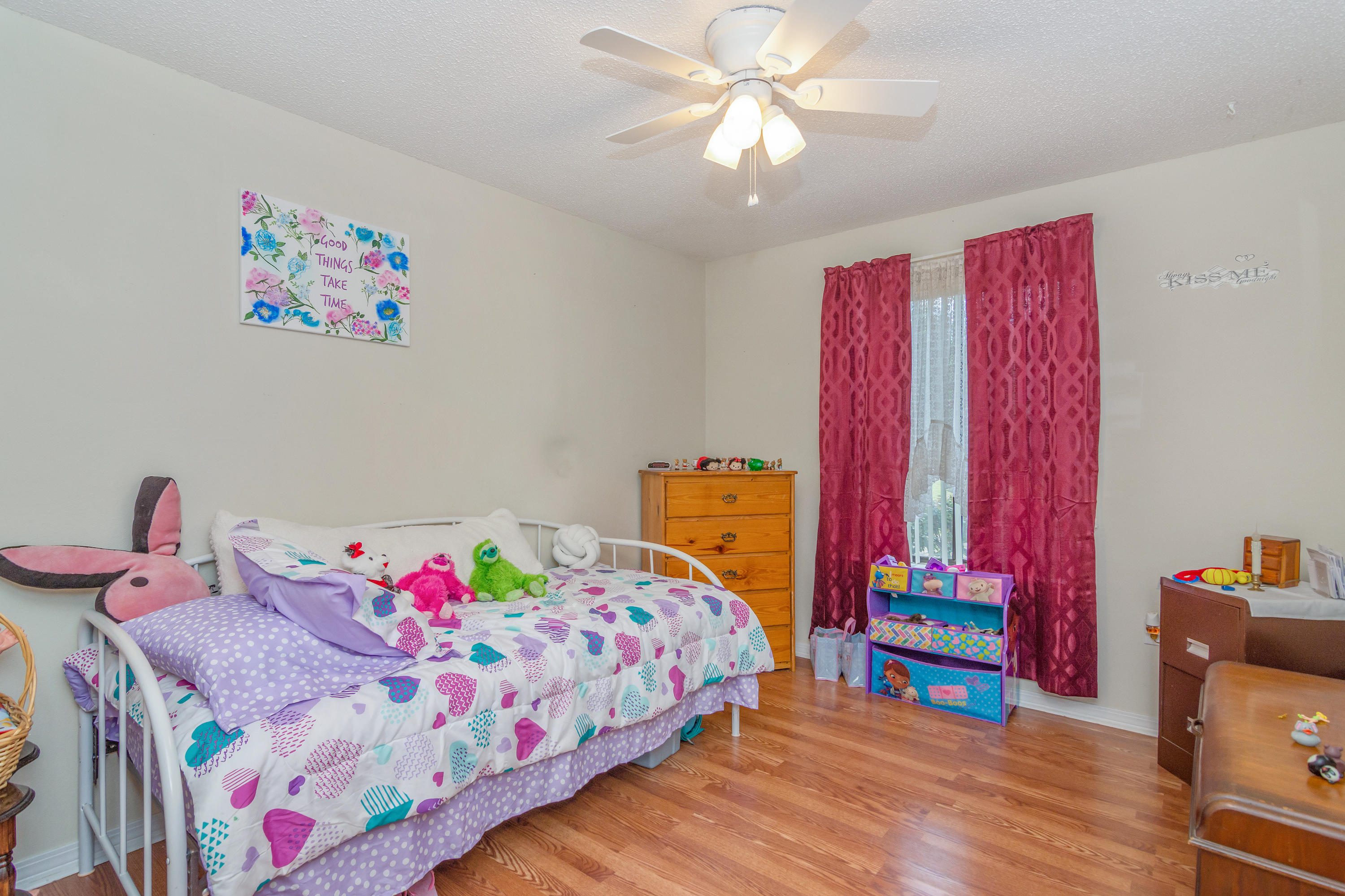 KENNEDY LAKES 1ST ADDN - Residential