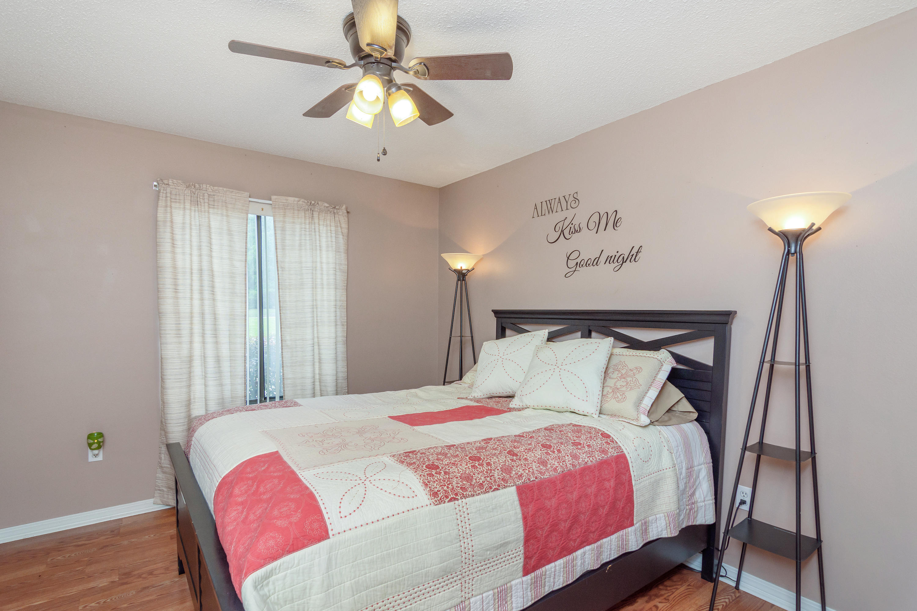 KENNEDY LAKES 1ST ADDN - Residential