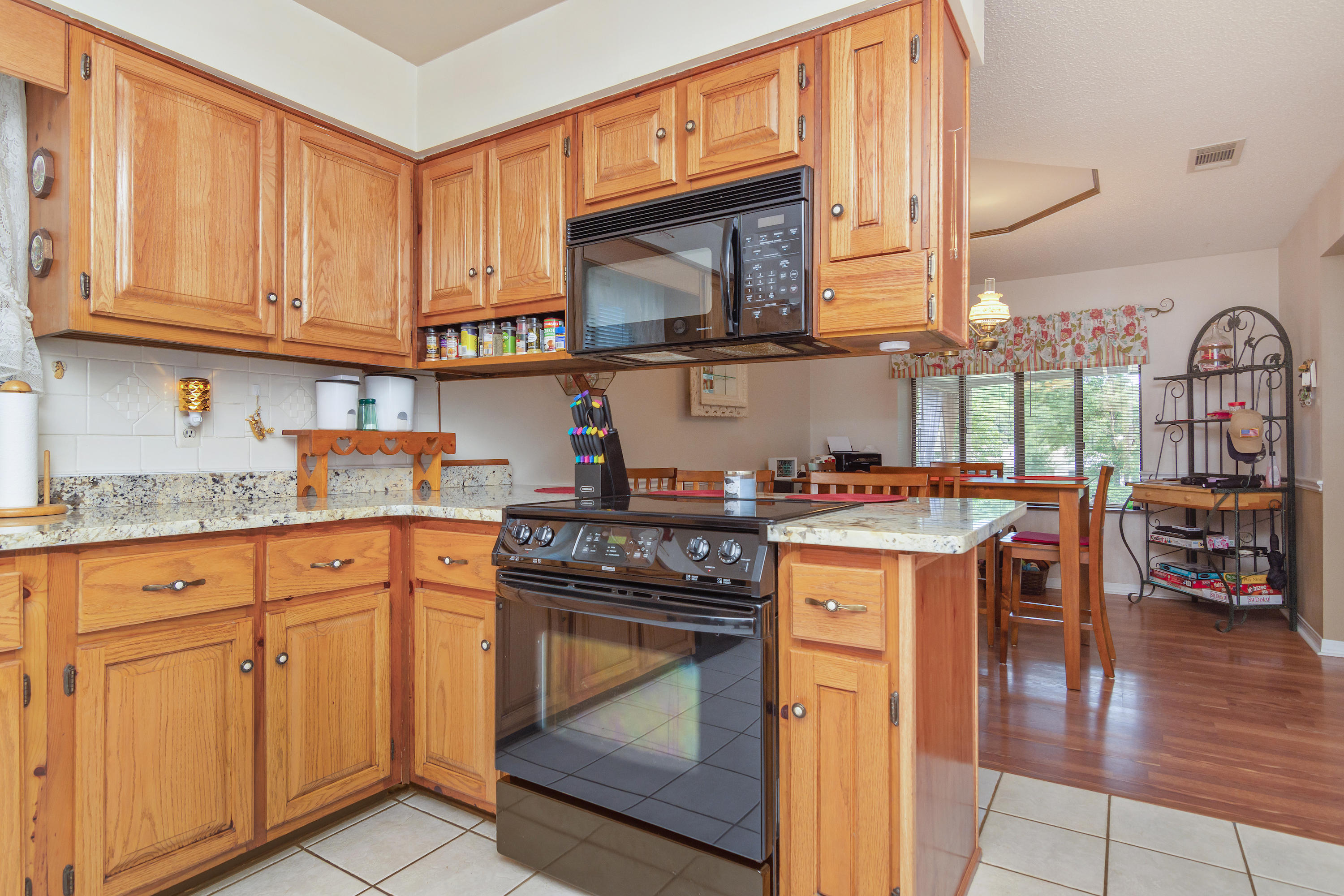 KENNEDY LAKES 1ST ADDN - Residential