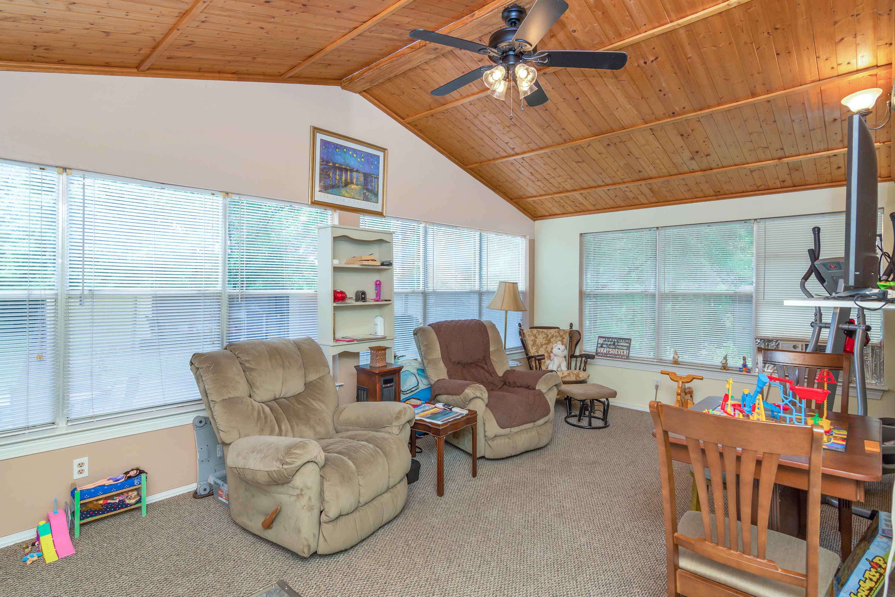 KENNEDY LAKES 1ST ADDN - Residential