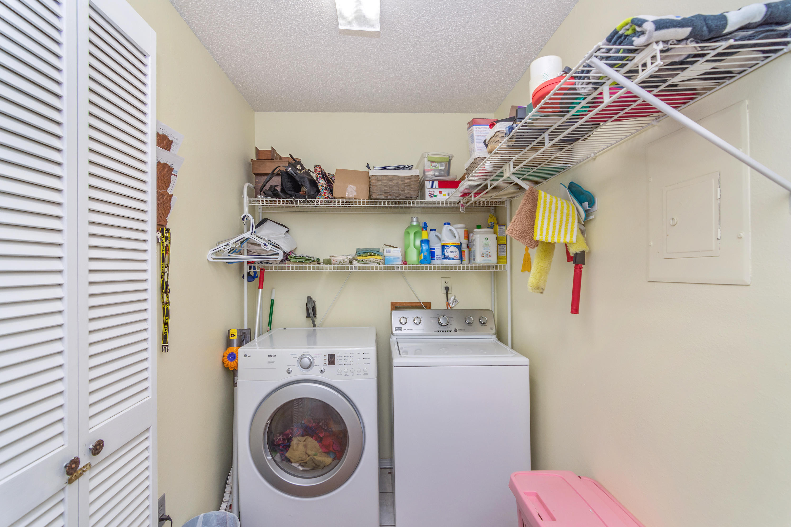 KENNEDY LAKES 1ST ADDN - Residential