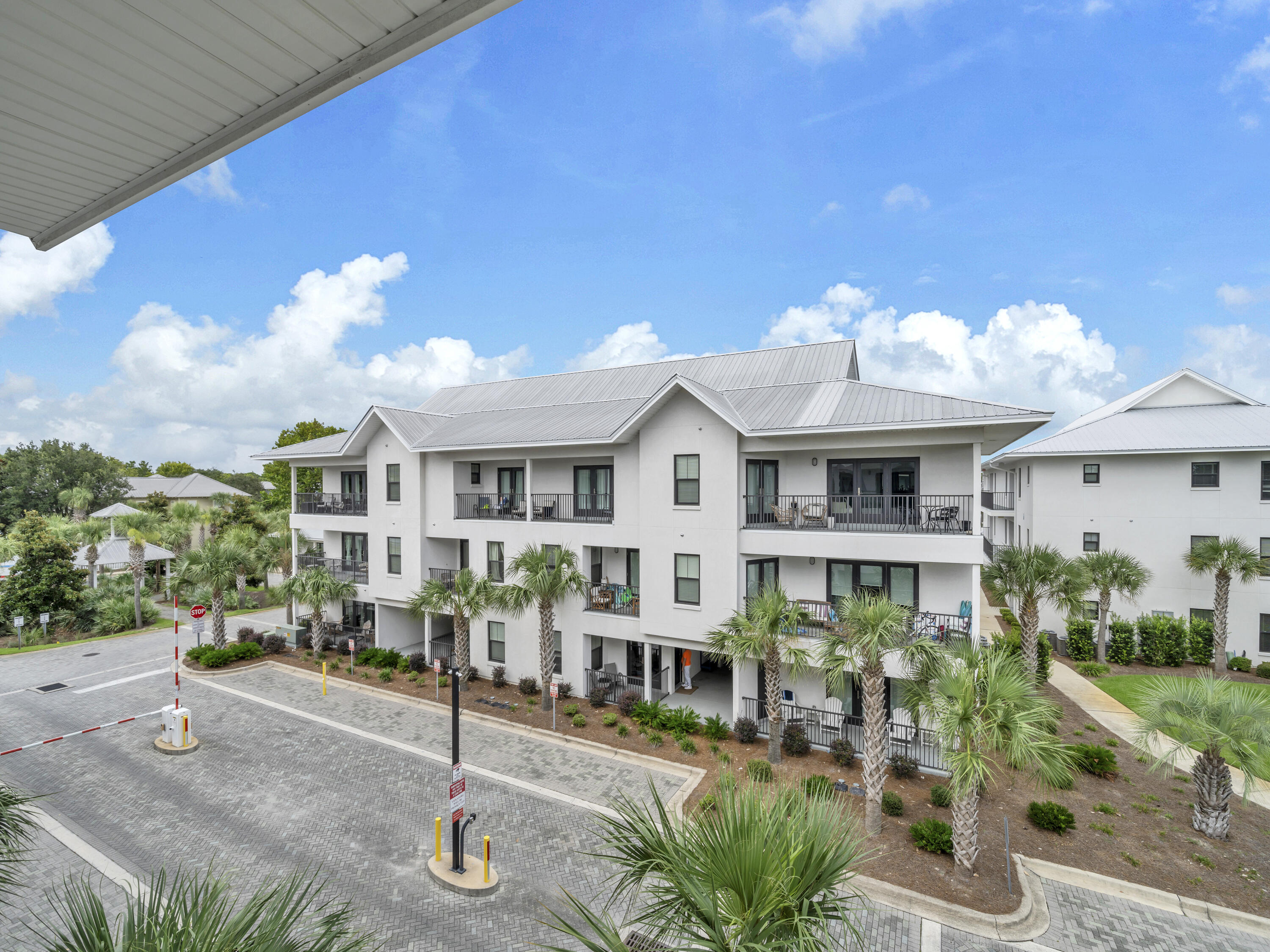 Hidden Lake Condominiums - Residential