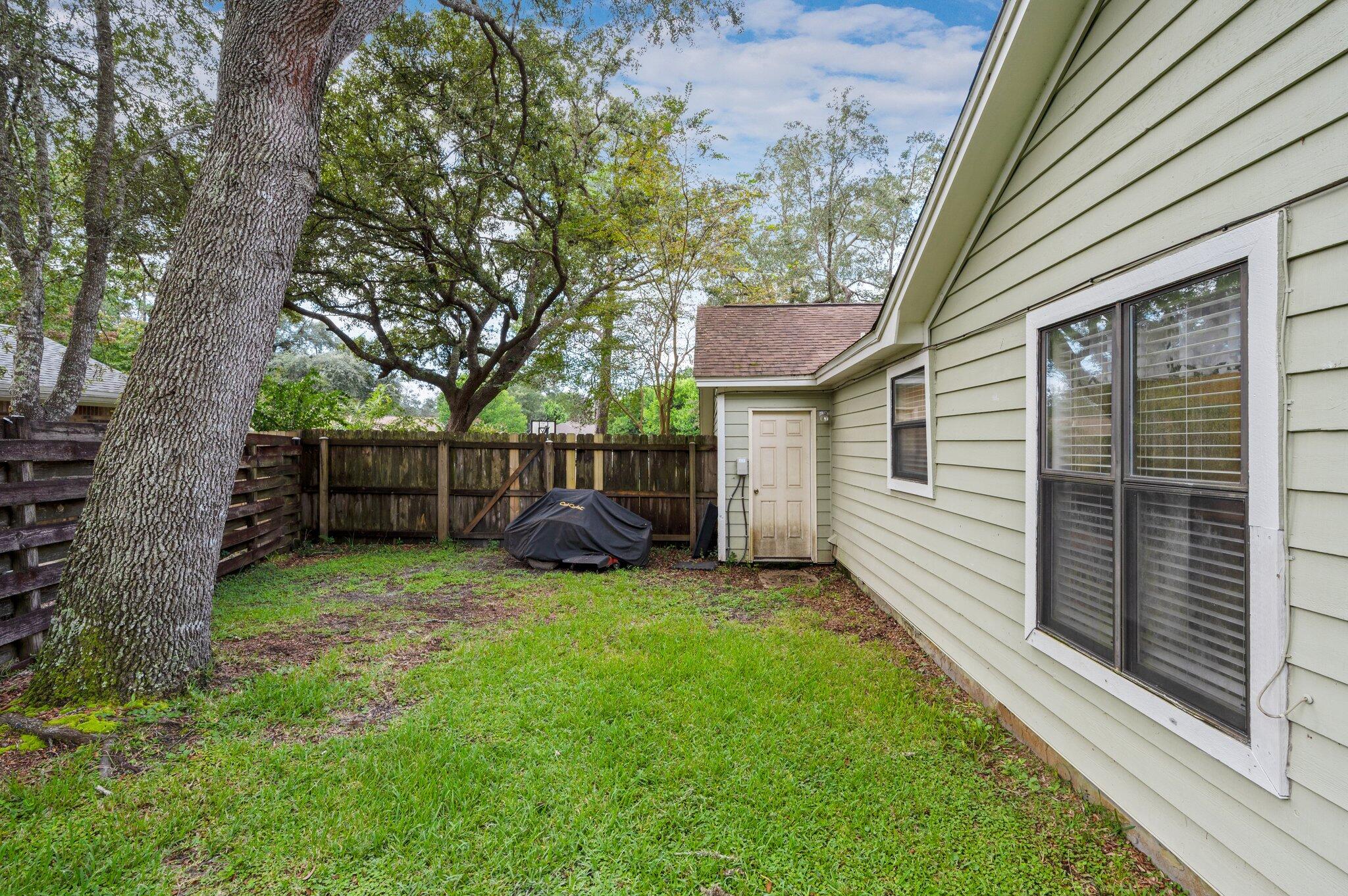 CARIBBEAN EAST - Residential Lease