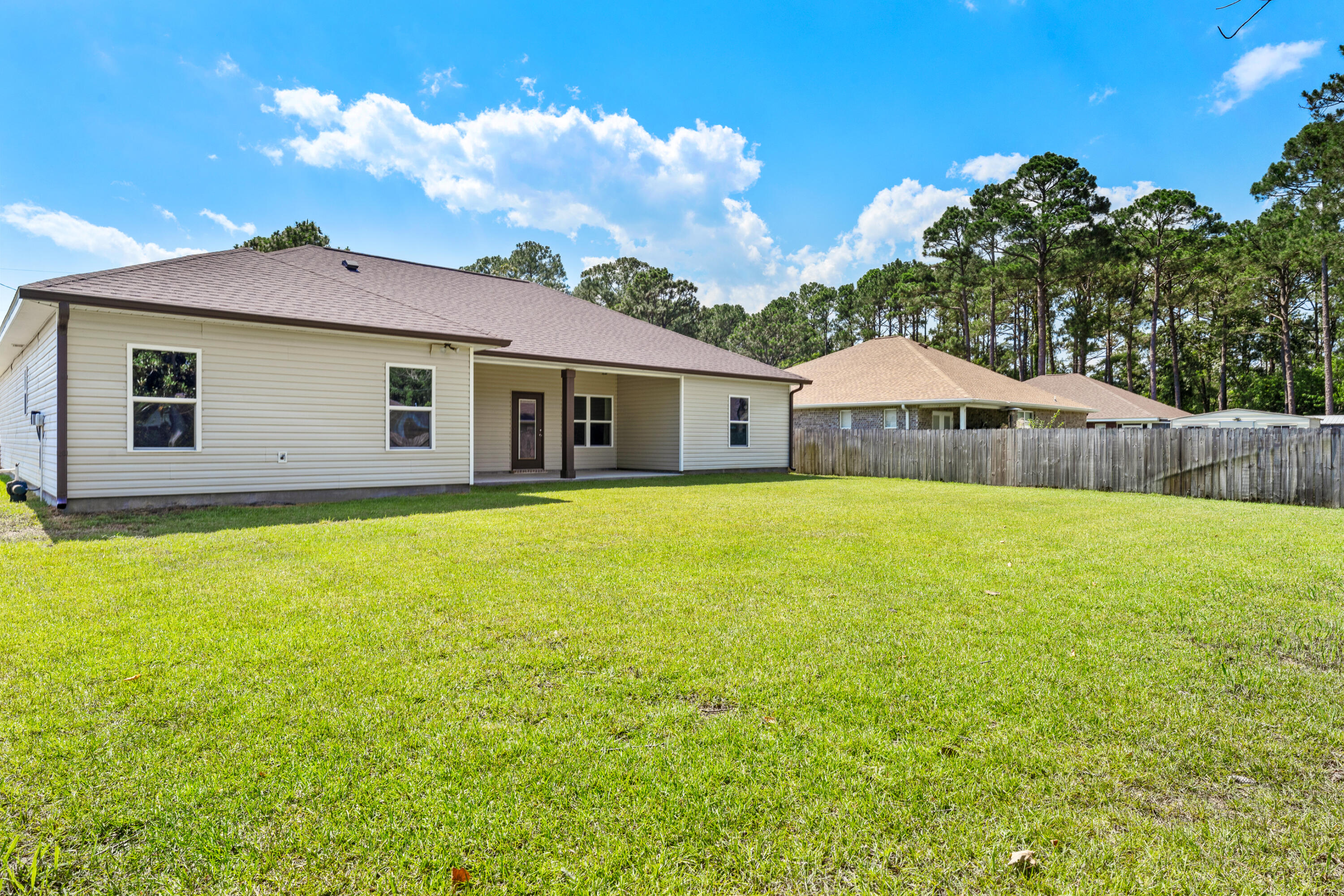 CRESCENT SHORES - Residential