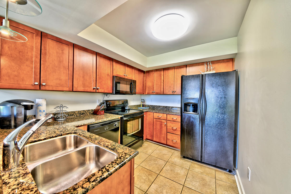 REGENCY TOWERS CONDOMINIUM II - Residential