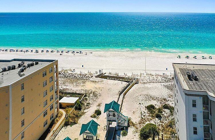 PALM COURT YACHT CLUB - Residential